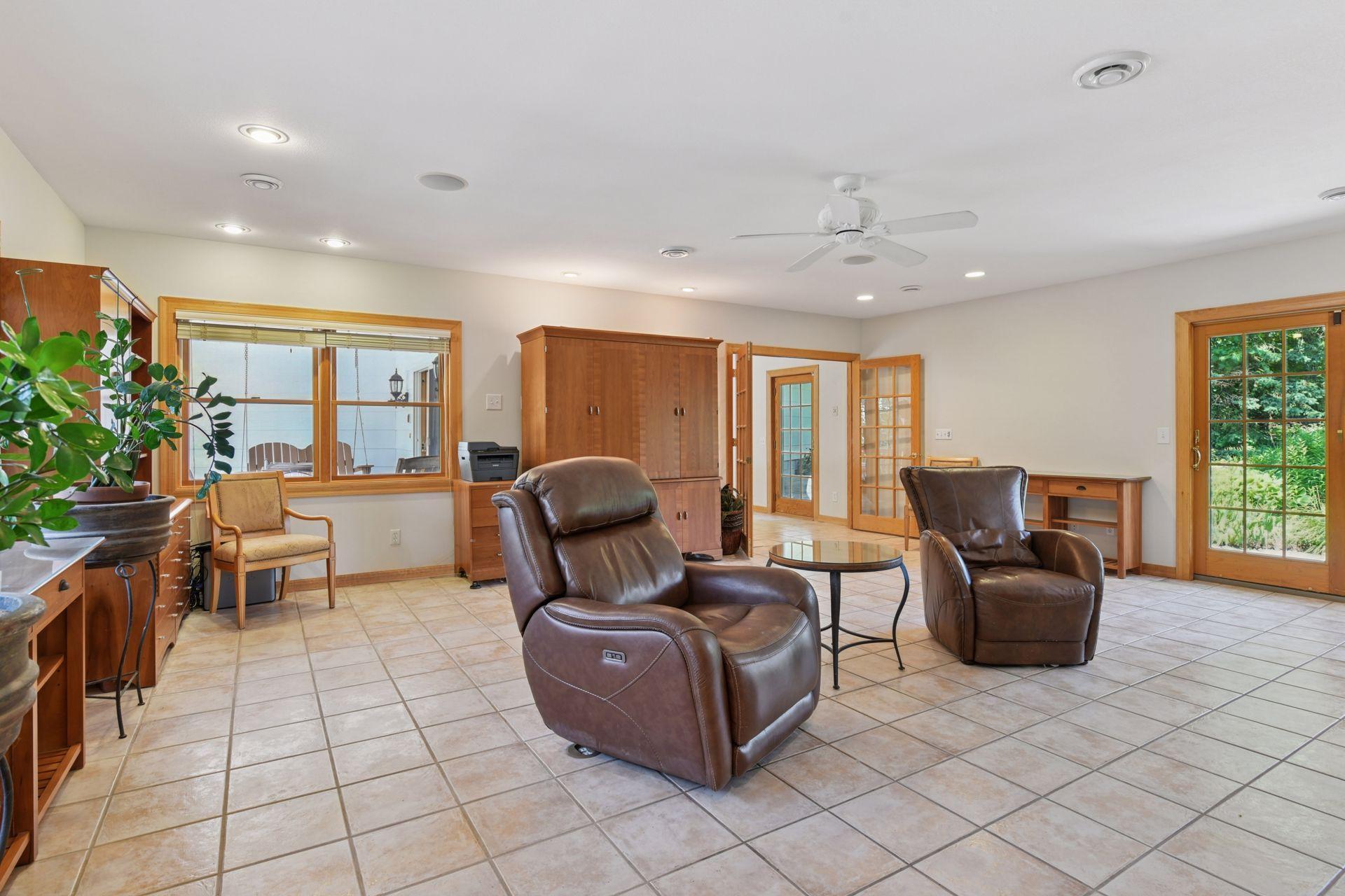 Minnetrista, Minnesota, 55364, United States, 3 Bedrooms Bedrooms, ,2 BathroomsBathrooms,Residential,For Sale,1902548