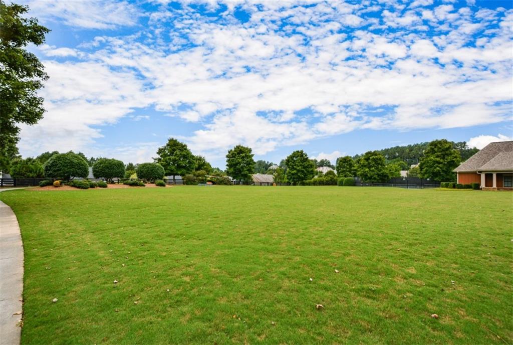 Dallas, Georgia, 30132, United States, 6 Bedrooms Bedrooms, ,5 BathroomsBathrooms,Residential,For Sale,1918553