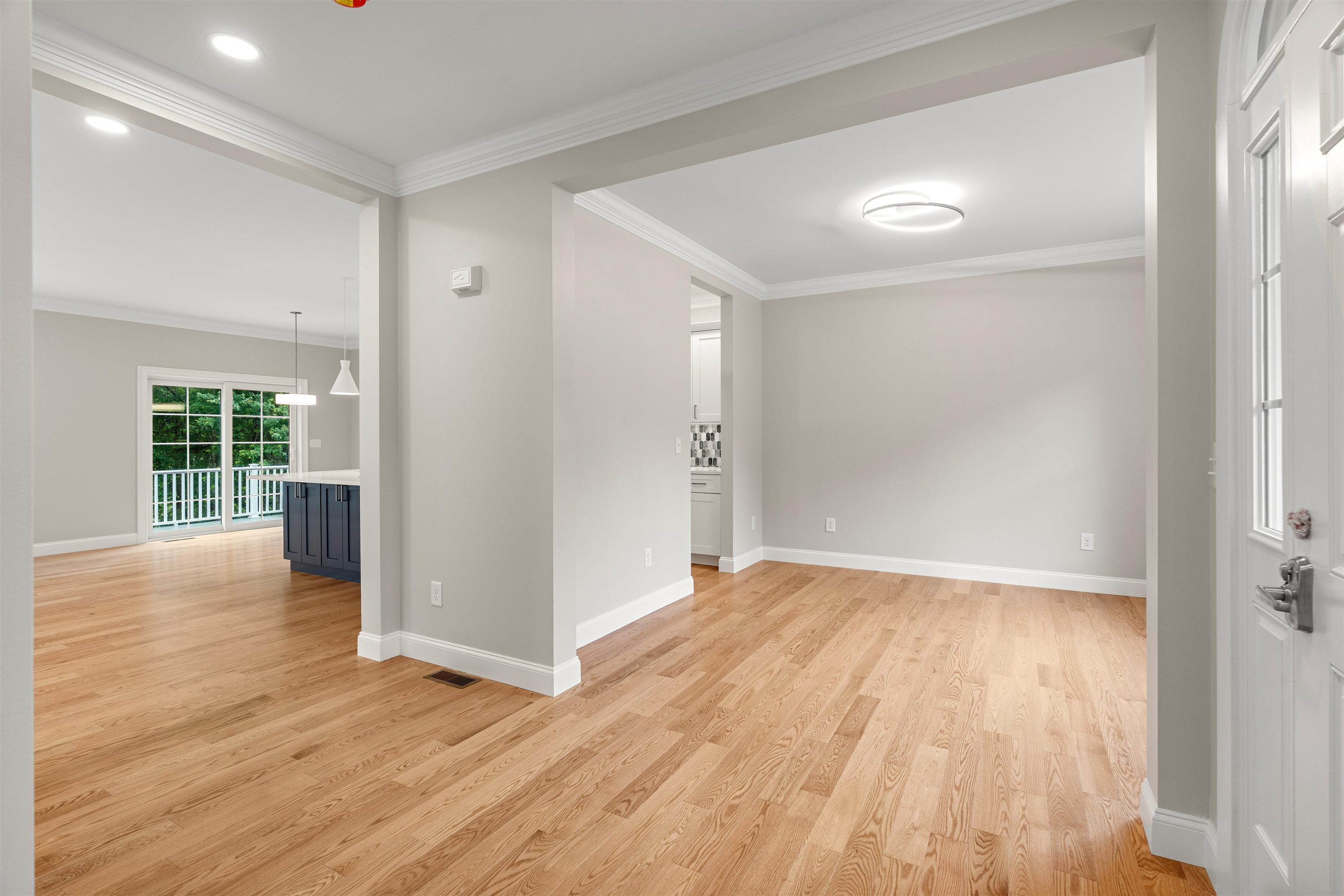 Hooksett, New Hampshire, 03106, United States, 4 Bedrooms Bedrooms, ,3 BathroomsBathrooms,Residential,For Sale,1895985