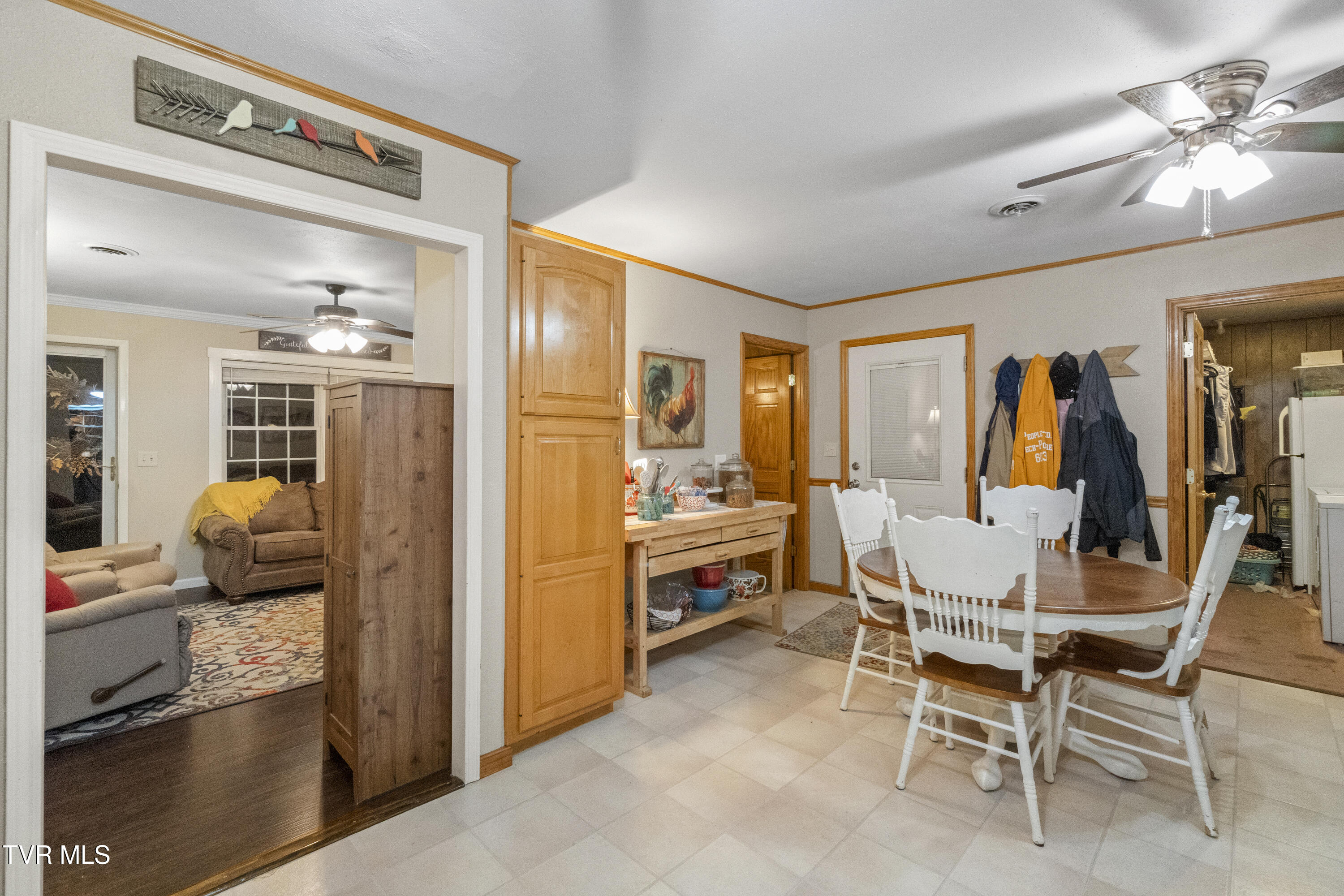 Greeneville, Tennessee, 37743, United States, 3 Bedrooms Bedrooms, ,2 BathroomsBathrooms,Residential,For Sale,1990242