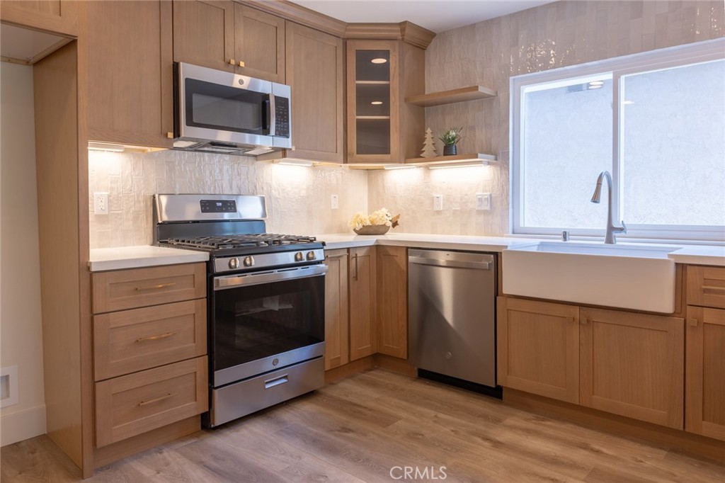 Mission Viejo, California, 92692, United States, 3 Bedrooms Bedrooms, ,2 BathroomsBathrooms,Residential,For Sale,1997044