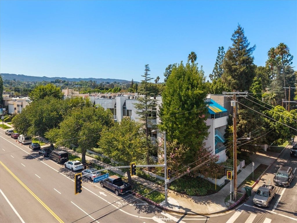 Balboa Blvd, Encino, CA 91316 #1