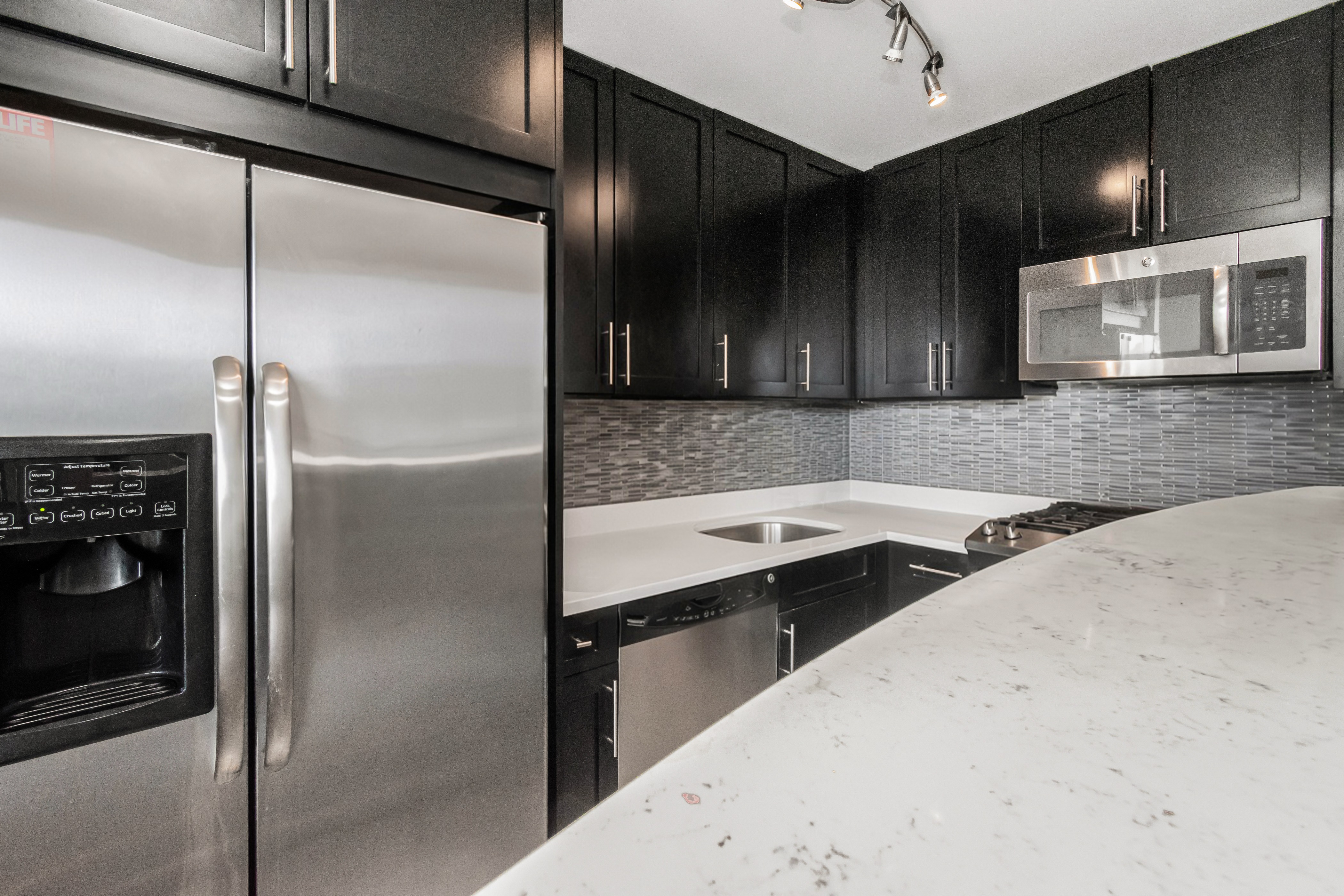  1155 Warburton Avenue - 物件實景