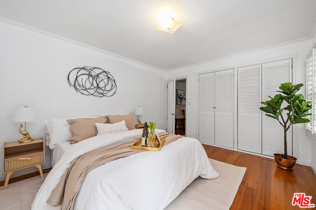 Los Angeles, California, 90077, United States, 2 Bedrooms Bedrooms, ,1 BathroomBathrooms,Residential,For Sale,1938648