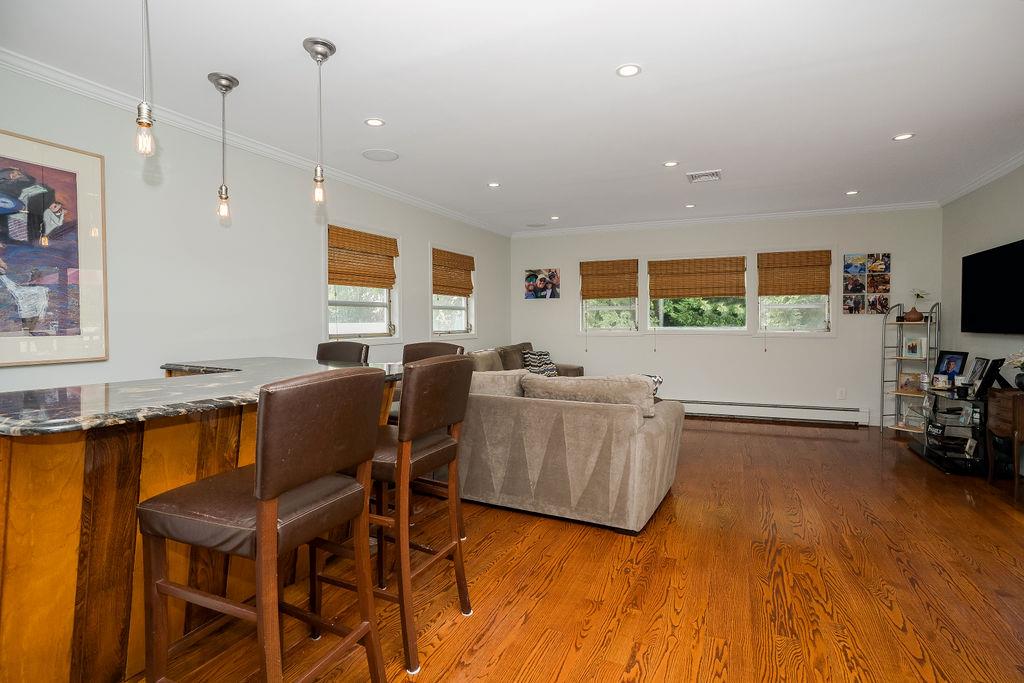Oceanside, New York, 11572, United States, 3 Bedrooms Bedrooms, ,3 BathroomsBathrooms,Residential,For Sale,1908521