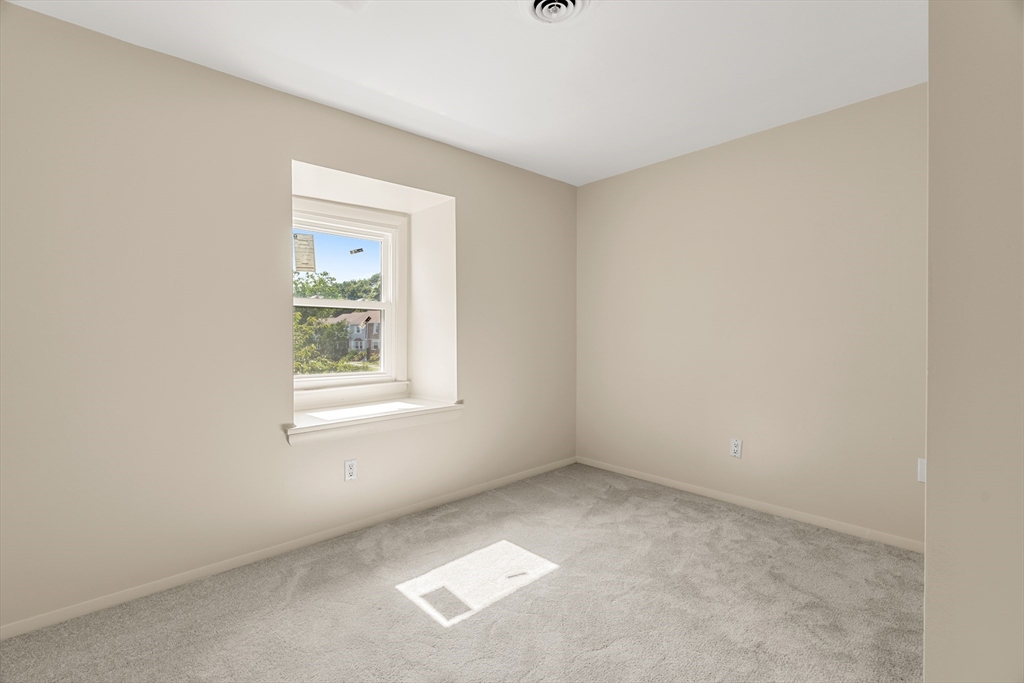 Salem, Massachusetts, 01970, United States, 3 Bedrooms Bedrooms, ,3 BathroomsBathrooms,Residential,For Sale,1913540