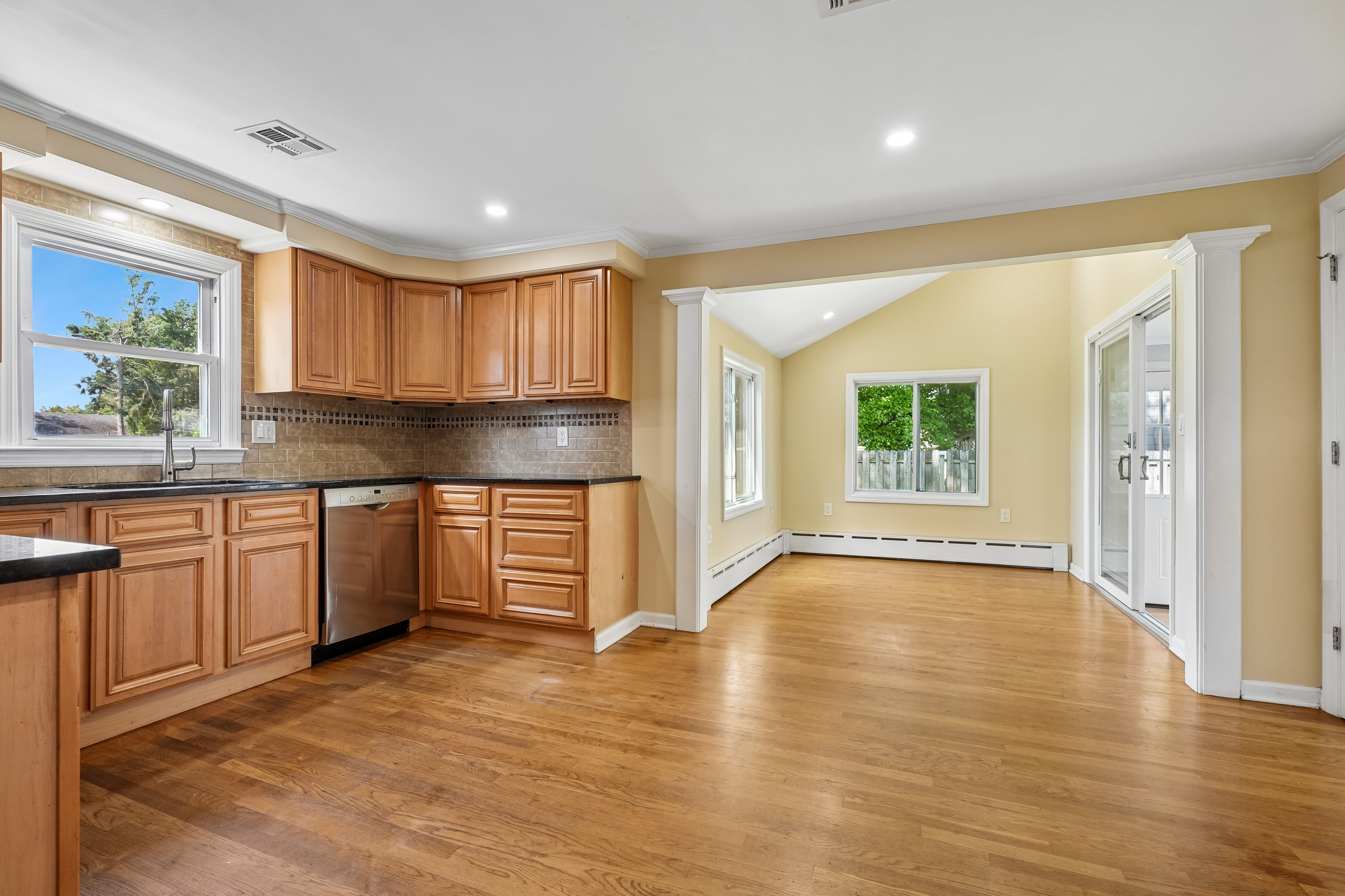  1402 Dey Street, South Plainfield, NJ 07080 - 物件實景