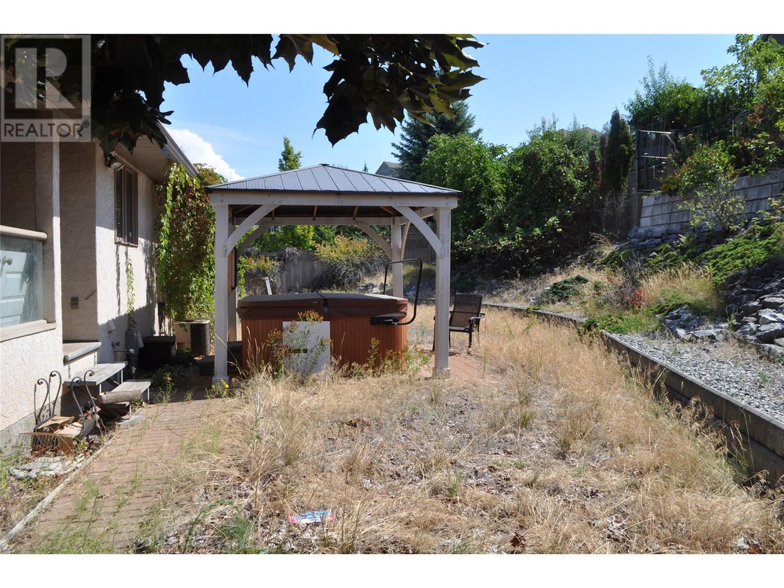 KELOWNA, British Columbia, V1W 4K4, CA, 3 Bedrooms Bedrooms, ,3 BathroomsBathrooms,Residential,For Sale,1906808