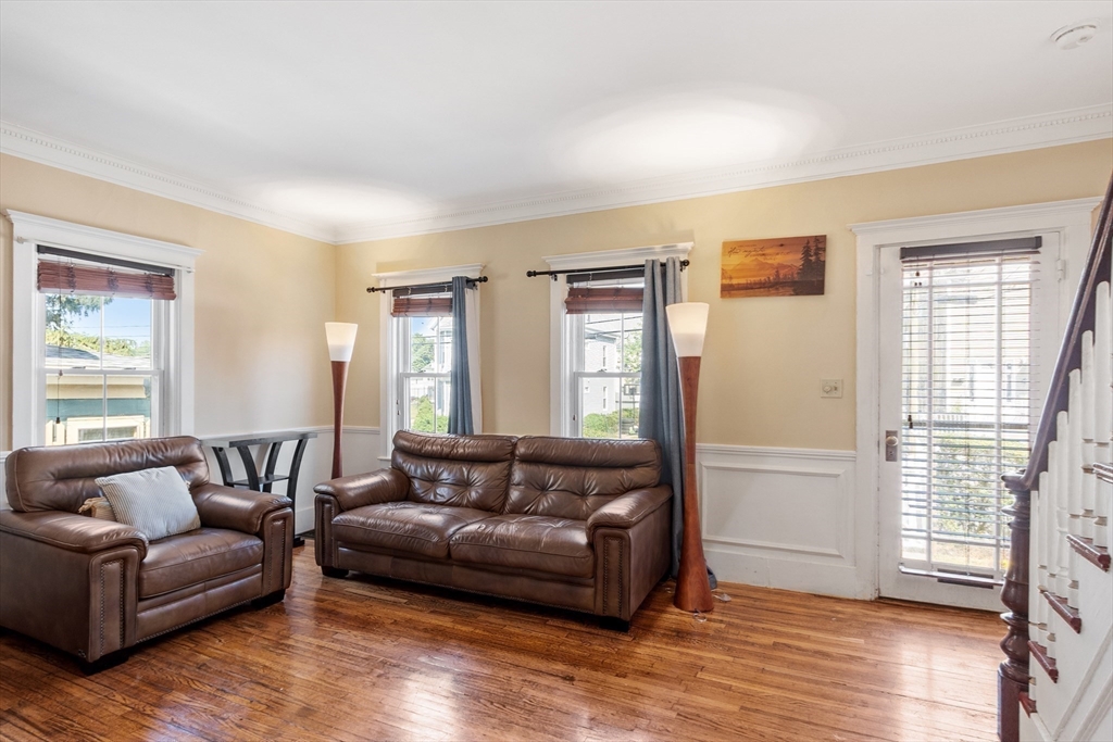 Brockton, Massachusetts, 02301, United States, 3 Bedrooms Bedrooms, ,2 BathroomsBathrooms,Residential,For Sale,1938670