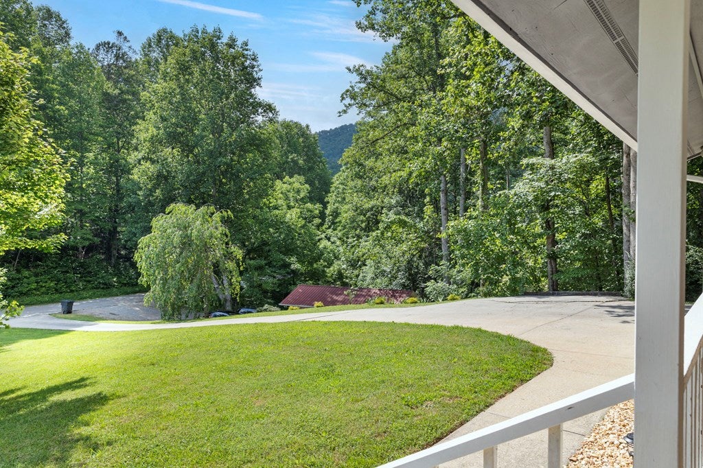 Hayesville, North Carolina, 28904, United States, 4 Bedrooms Bedrooms, ,2 BathroomsBathrooms,Residential,For Sale,1871296