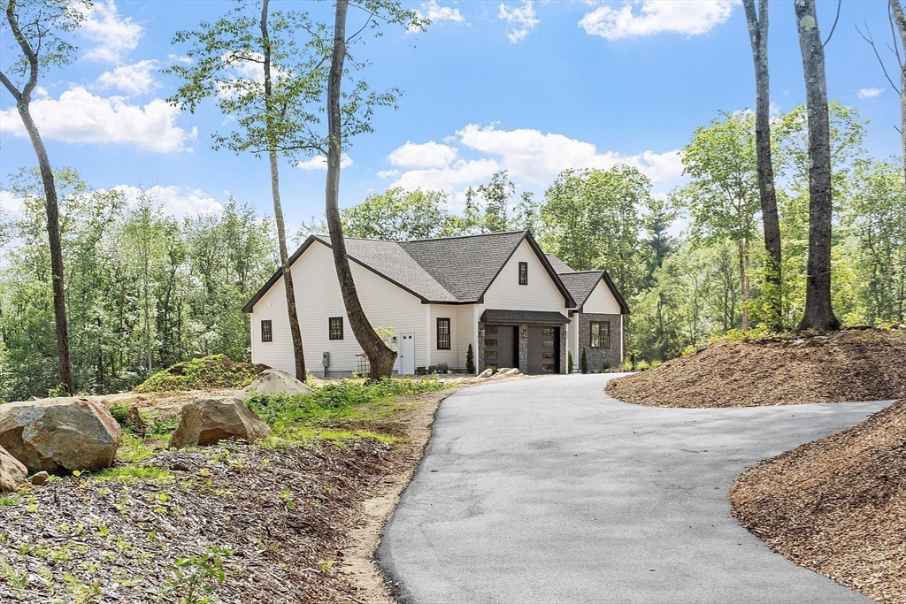 Phillipston, Massachusetts, 01331, United States, 3 Bedrooms Bedrooms, ,2 BathroomsBathrooms,Residential,For Sale,1901312