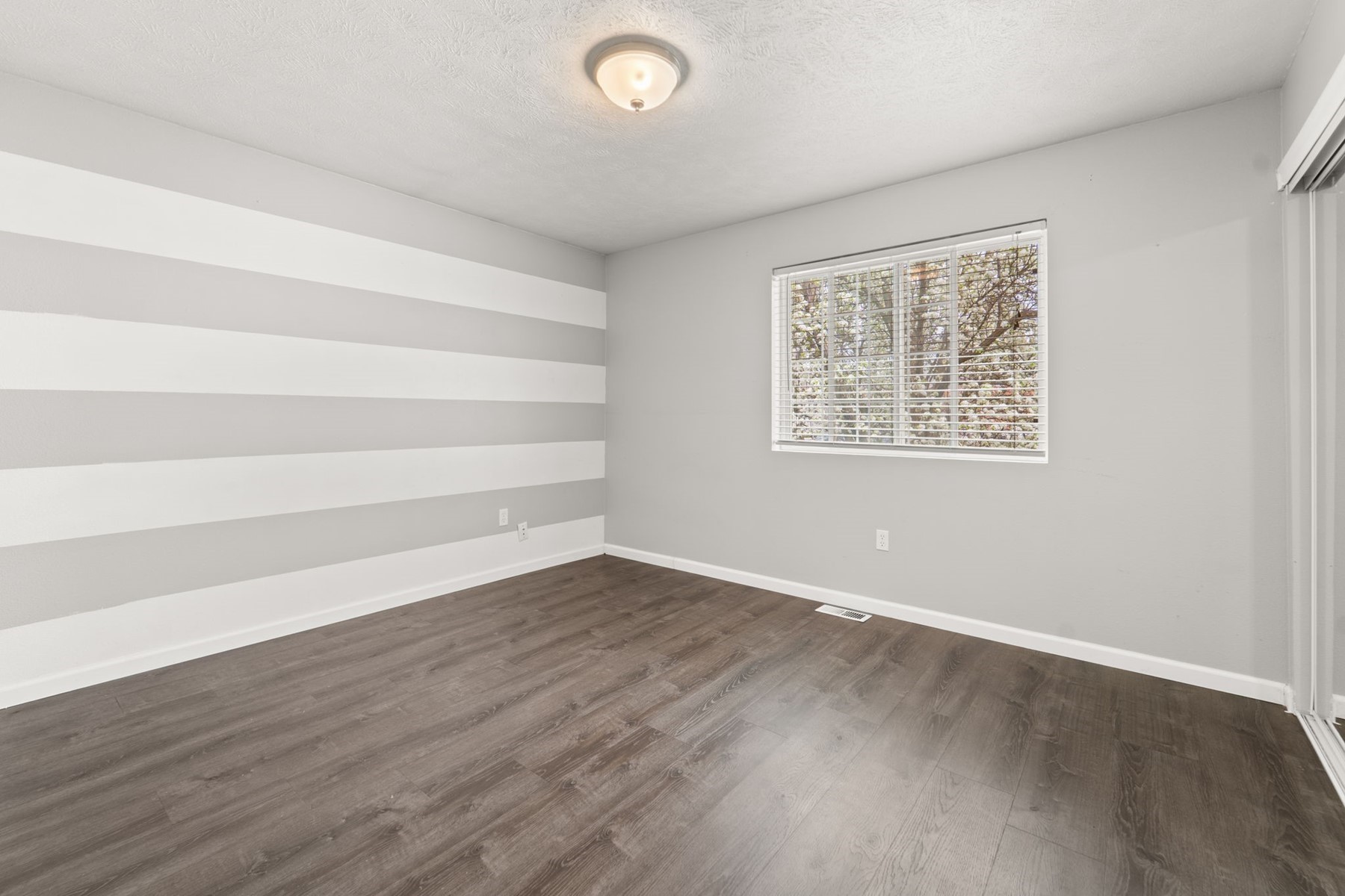  12823 N Pittsburg Ave - 物件實景