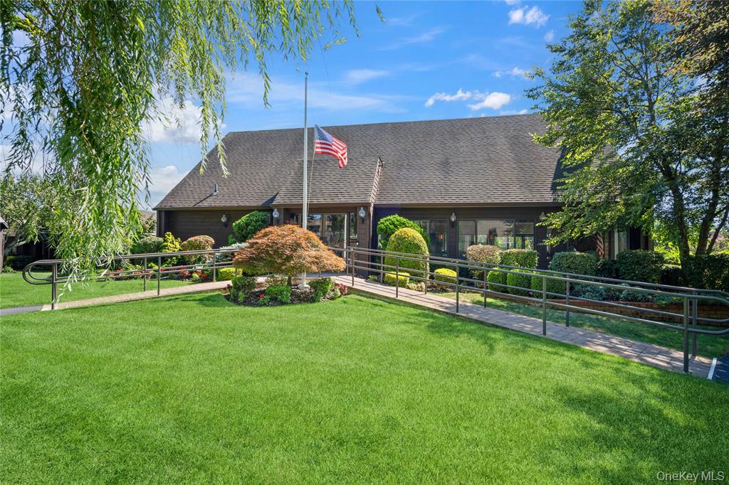 Massapequa Park, New York, 11762, United States, 2 Bedrooms Bedrooms, ,2 BathroomsBathrooms,Residential,For Sale,2008592