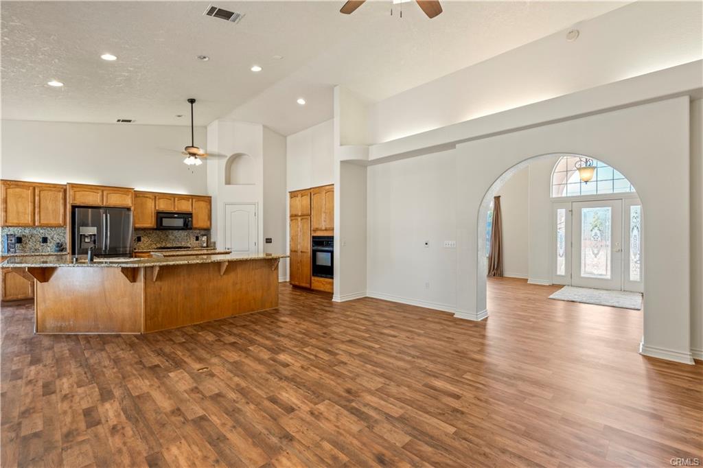 Phelan, California, 92371, United States, 5 Bedrooms Bedrooms, ,3 BathroomsBathrooms,Residential,For Sale,1924056