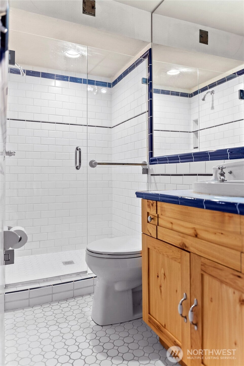 Oroville, Washington, 98844, United States, 1 Bedroom Bedrooms, ,Residential,For Sale,1882313