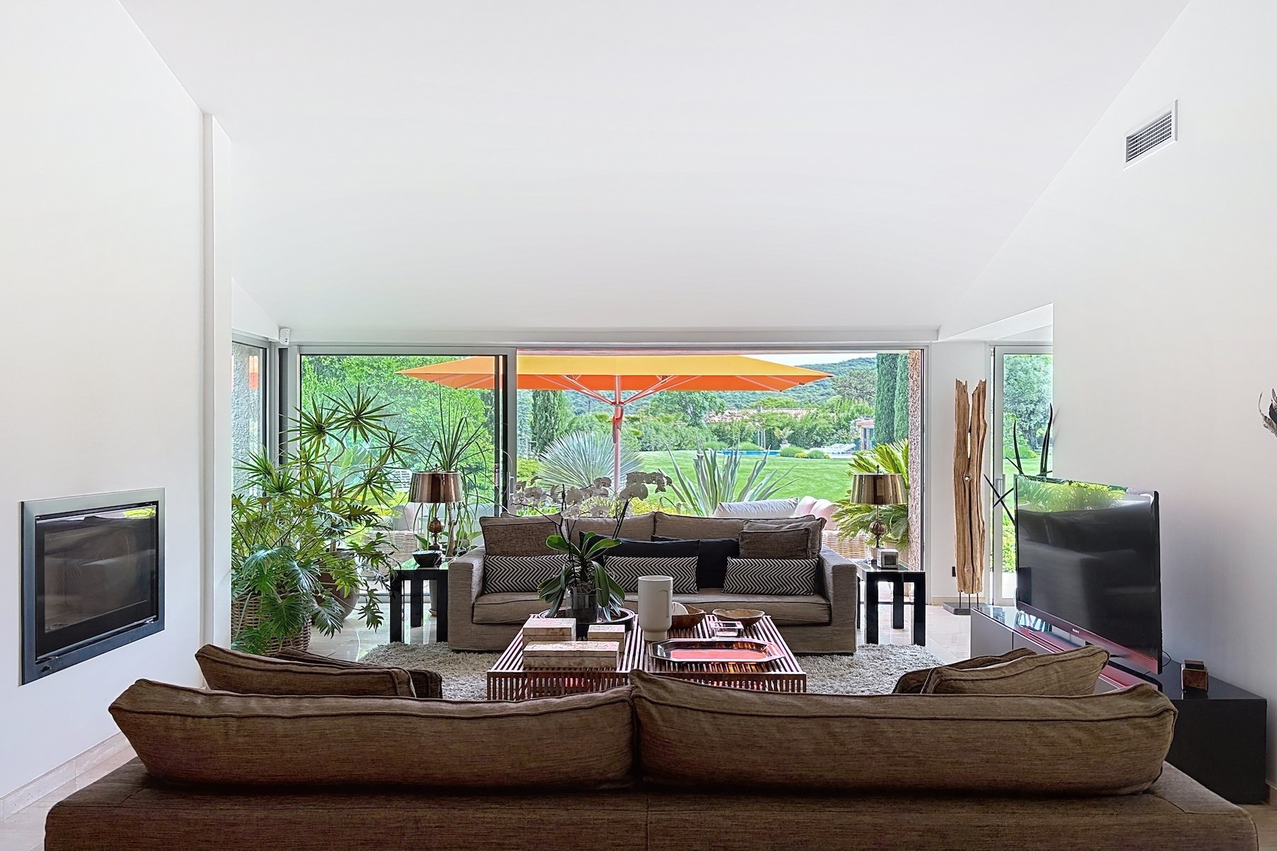  Uzès - Iconic 1970s Villa Fully Renovated with Stunning Volumes - 物件實景