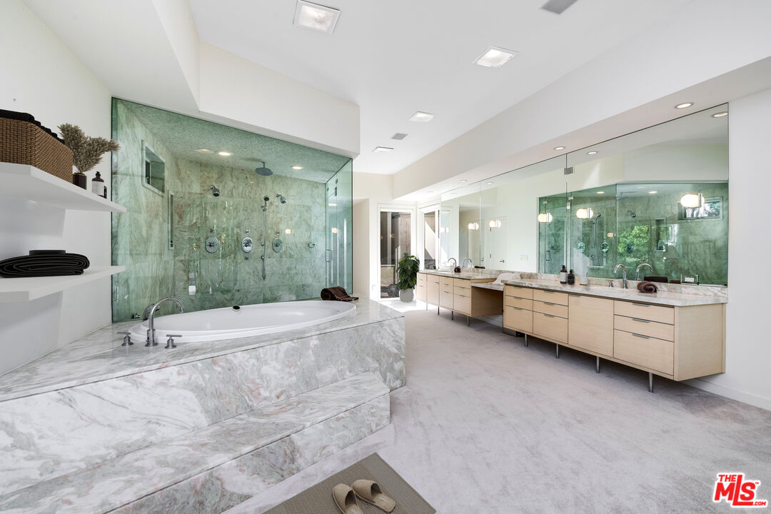 Beverly Hills, California, 90210, United States, 7 Bedrooms Bedrooms, ,2 BathroomsBathrooms,Residential,For Sale,1896171