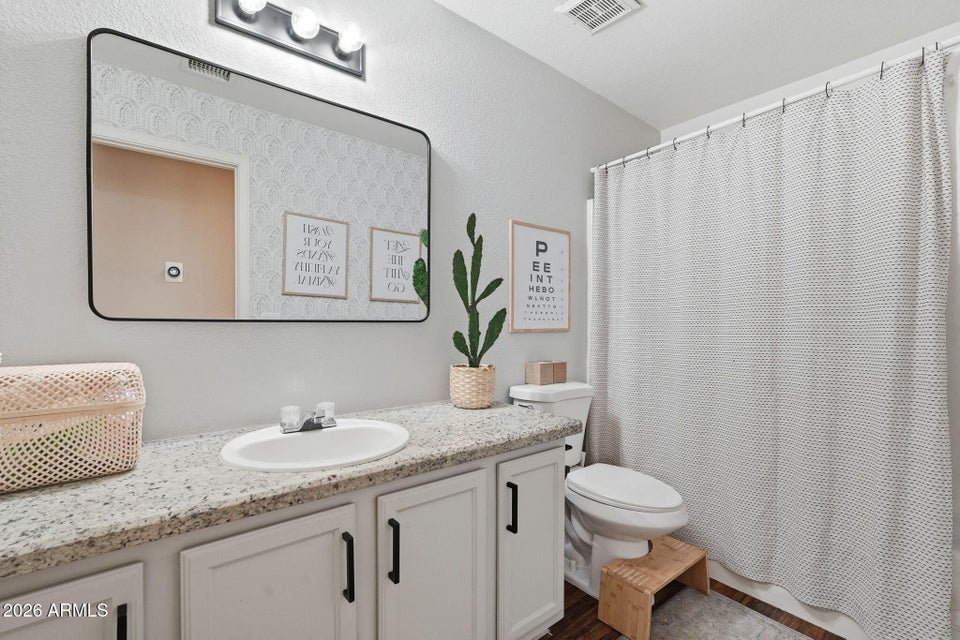 Chandler, Arizona, 85286, United States, 4 Bedrooms Bedrooms, ,2 BathroomsBathrooms,Residential,For Sale,2013567