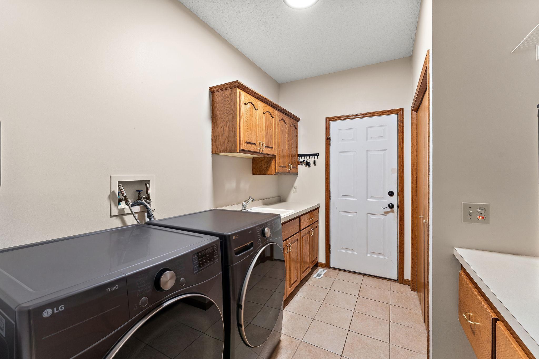 Hudson, Wisconsin, 54016, United States, 4 Bedrooms Bedrooms, ,4 BathroomsBathrooms,Residential,For Sale,2038395