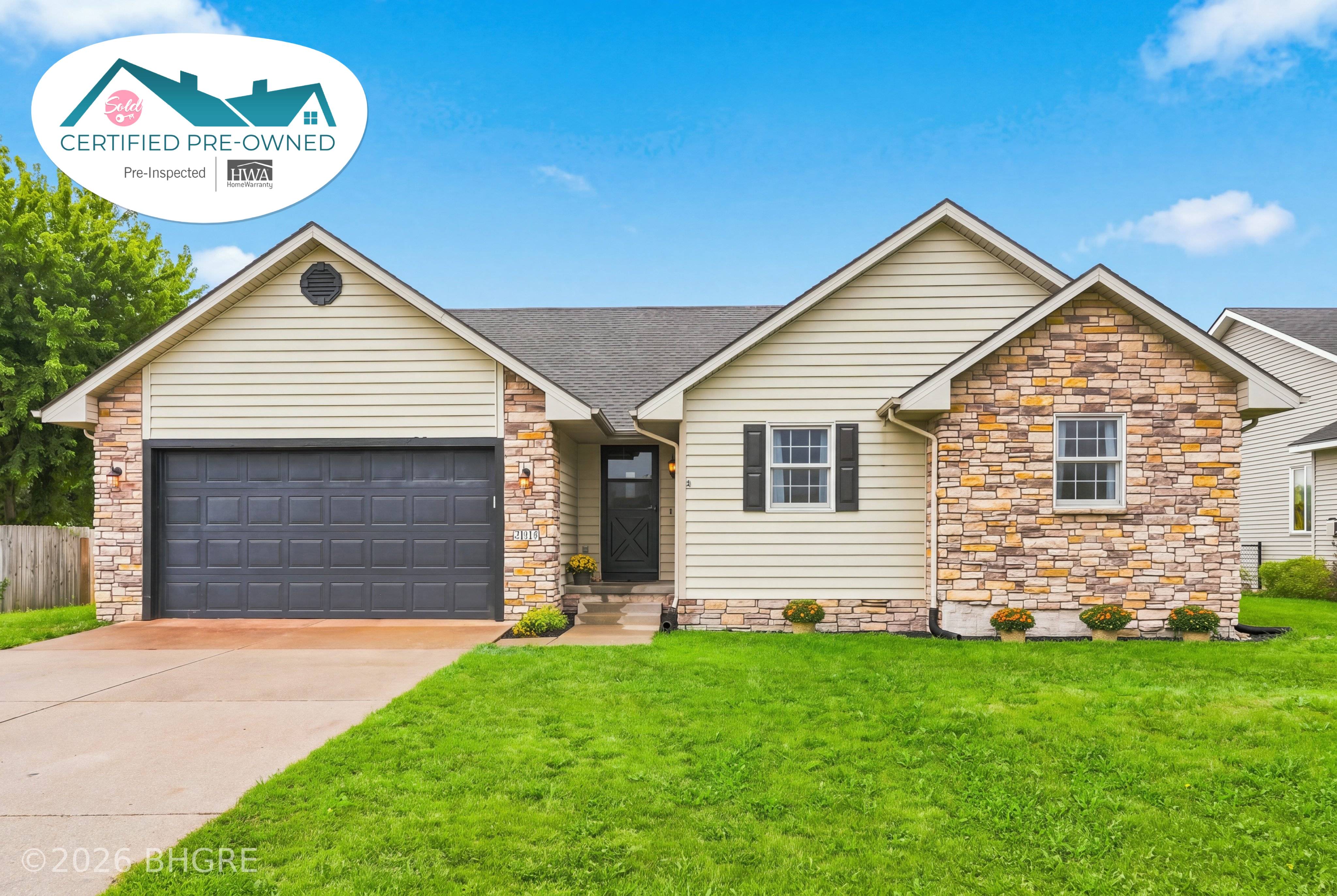 Mallard Pointe Dr, Bondurant, IA 50035