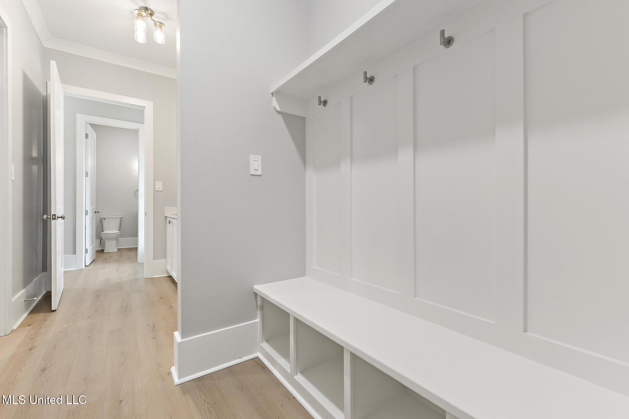 Gulfport, Mississippi, 39503, United States, 3 Bedrooms Bedrooms, ,2 BathroomsBathrooms,Residential,For Sale,1784044