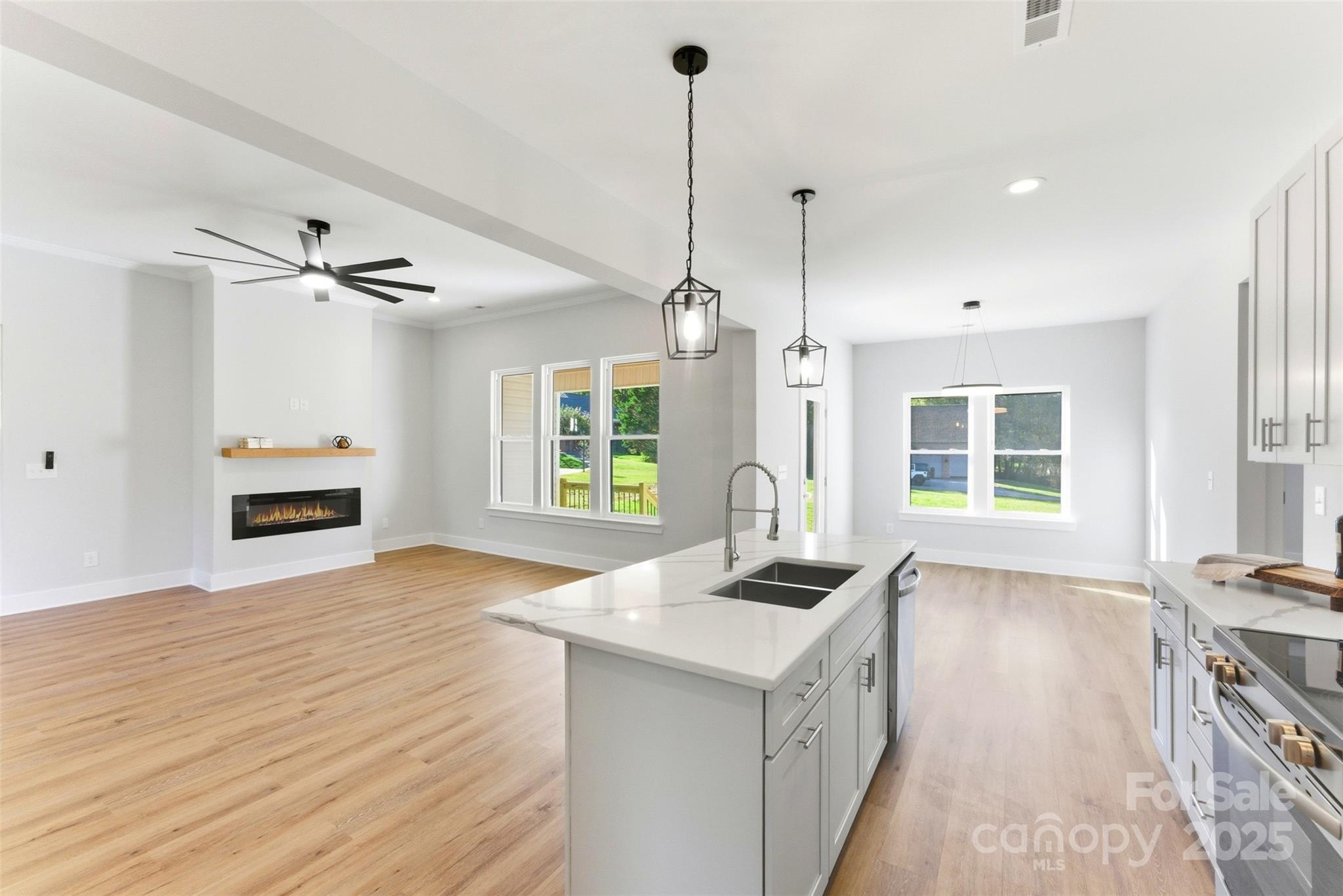 Conover, North Carolina, 28613, United States, 3 Bedrooms Bedrooms, ,2 BathroomsBathrooms,Residential,For Sale,1969077