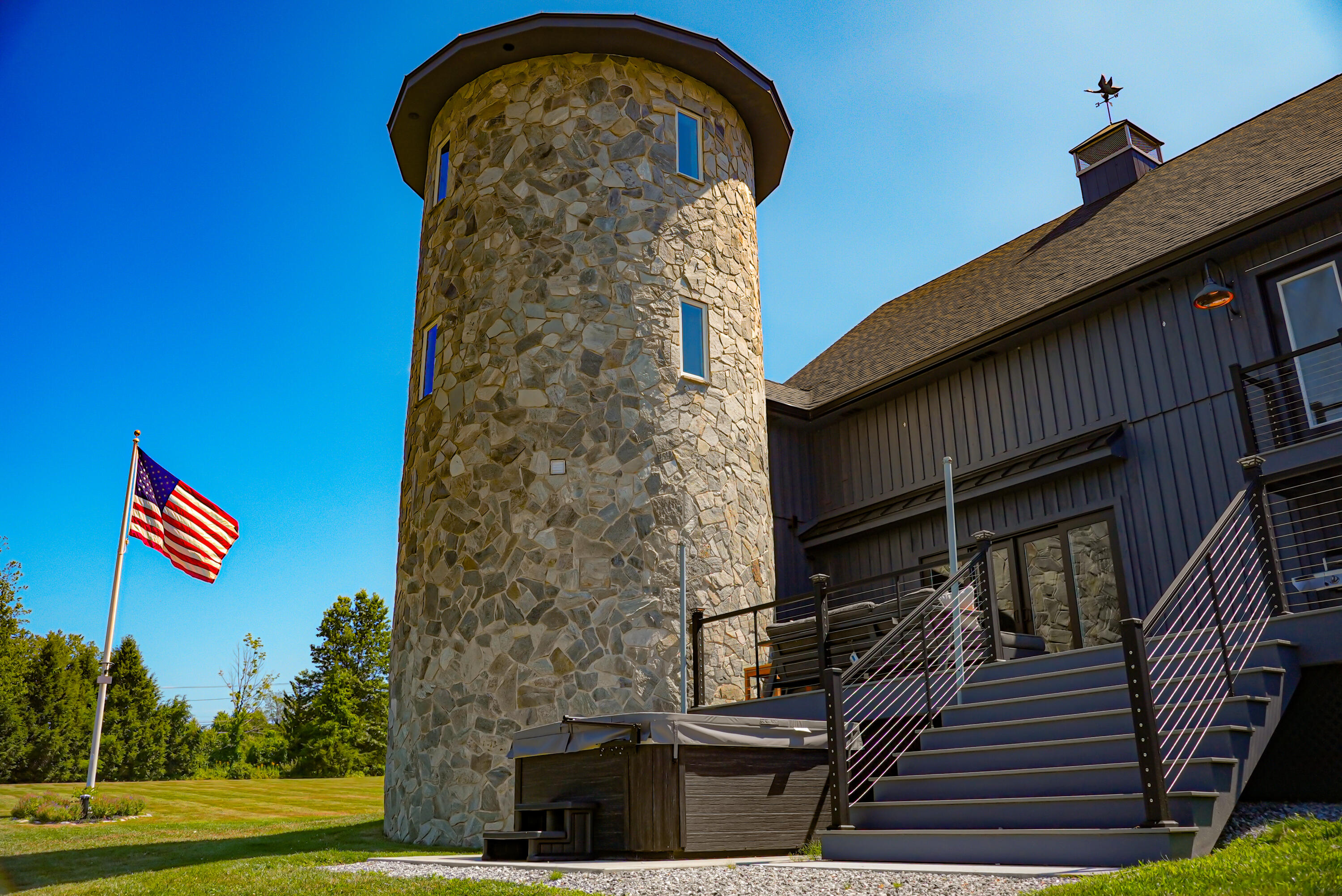 Falmouth, Maine, 04105, United States, 3 Bedrooms Bedrooms, ,4 BathroomsBathrooms,Residential,For Sale,1975511