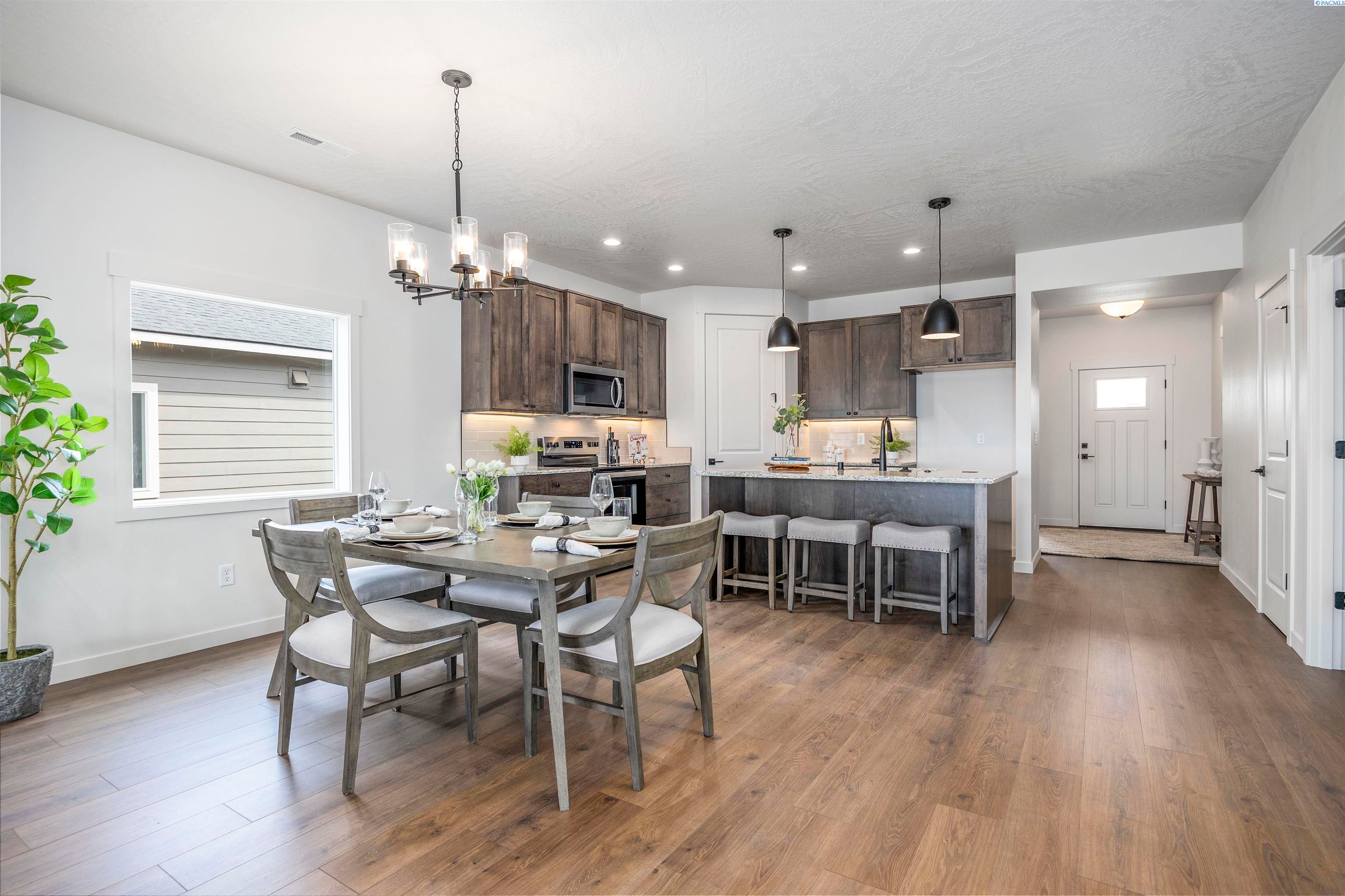 Prosser, Washington, 99350, United States, 4 Bedrooms Bedrooms, ,1 BathroomBathrooms,Residential,For Sale,1977826