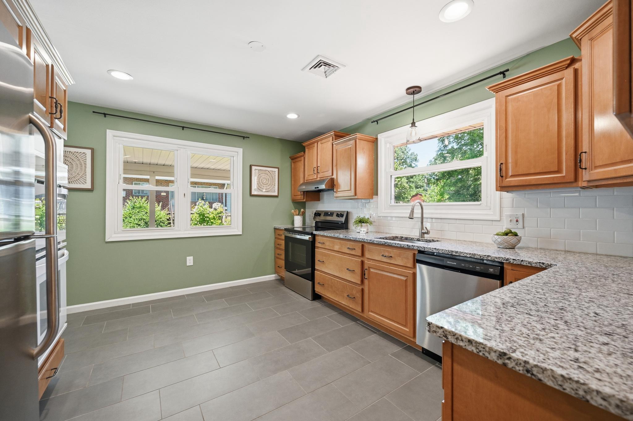  8523 Springman Street, Alexandria, VA, 22309 - 物件實景