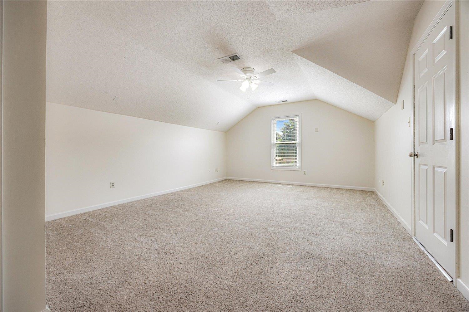Lakeland, Tennessee, 38002, United States, 5 Bedrooms Bedrooms, ,3 BathroomsBathrooms,Residential,For Sale,1866419