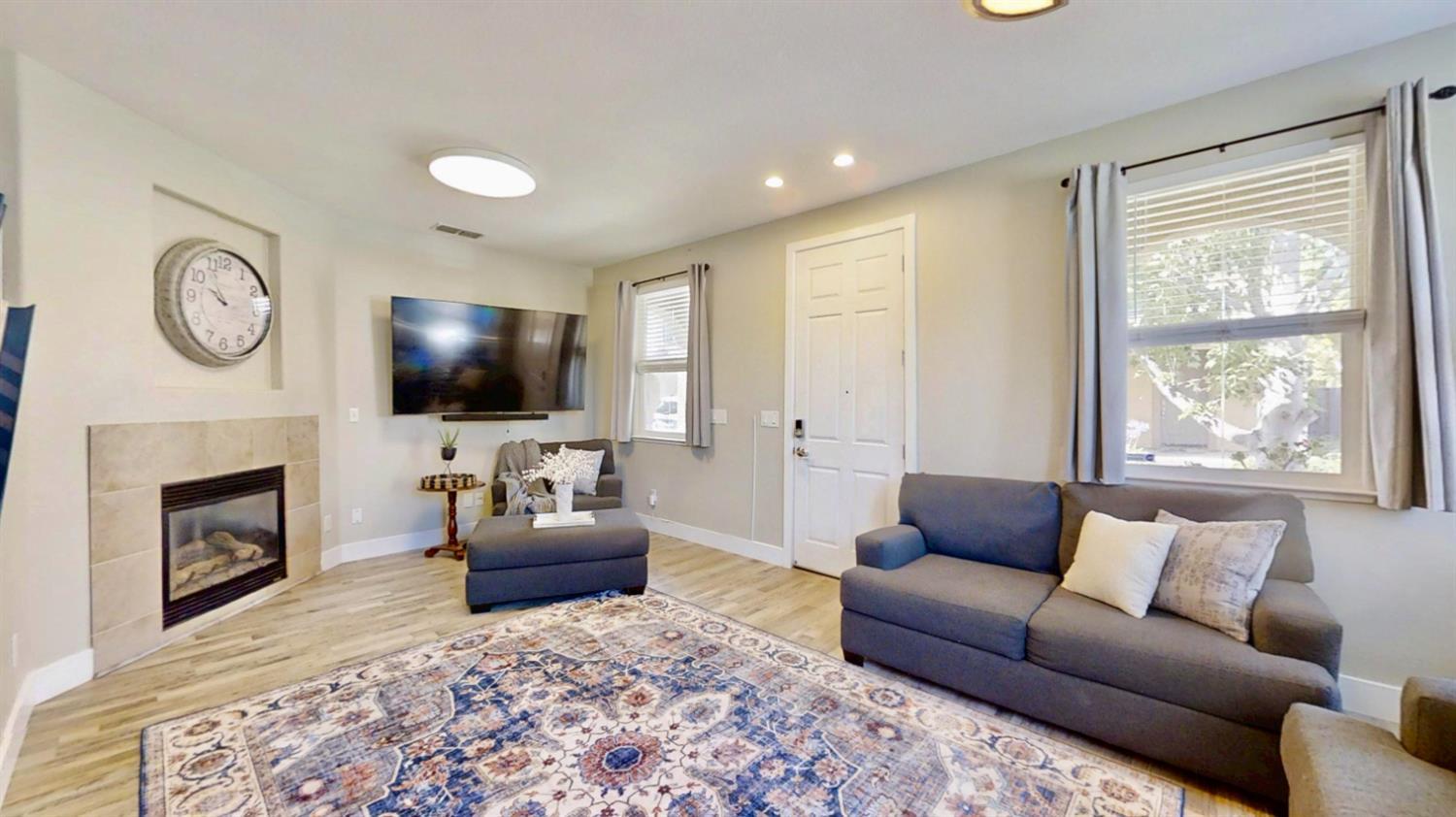 Sacramento, California, 95835, United States, 4 Bedrooms Bedrooms, ,3 BathroomsBathrooms,Residential,For Sale,1887993
