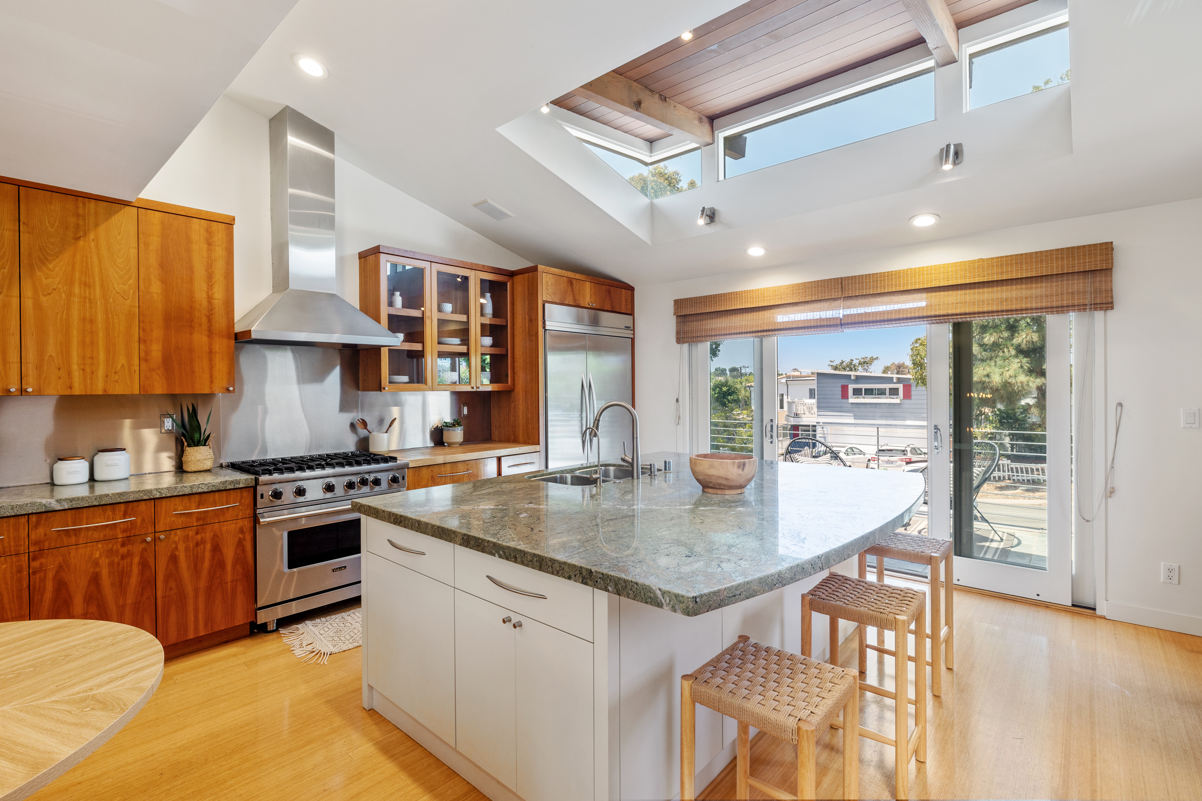  2710 Pine Avenue, Manhattan Beach, CA 90266 - 物件實景