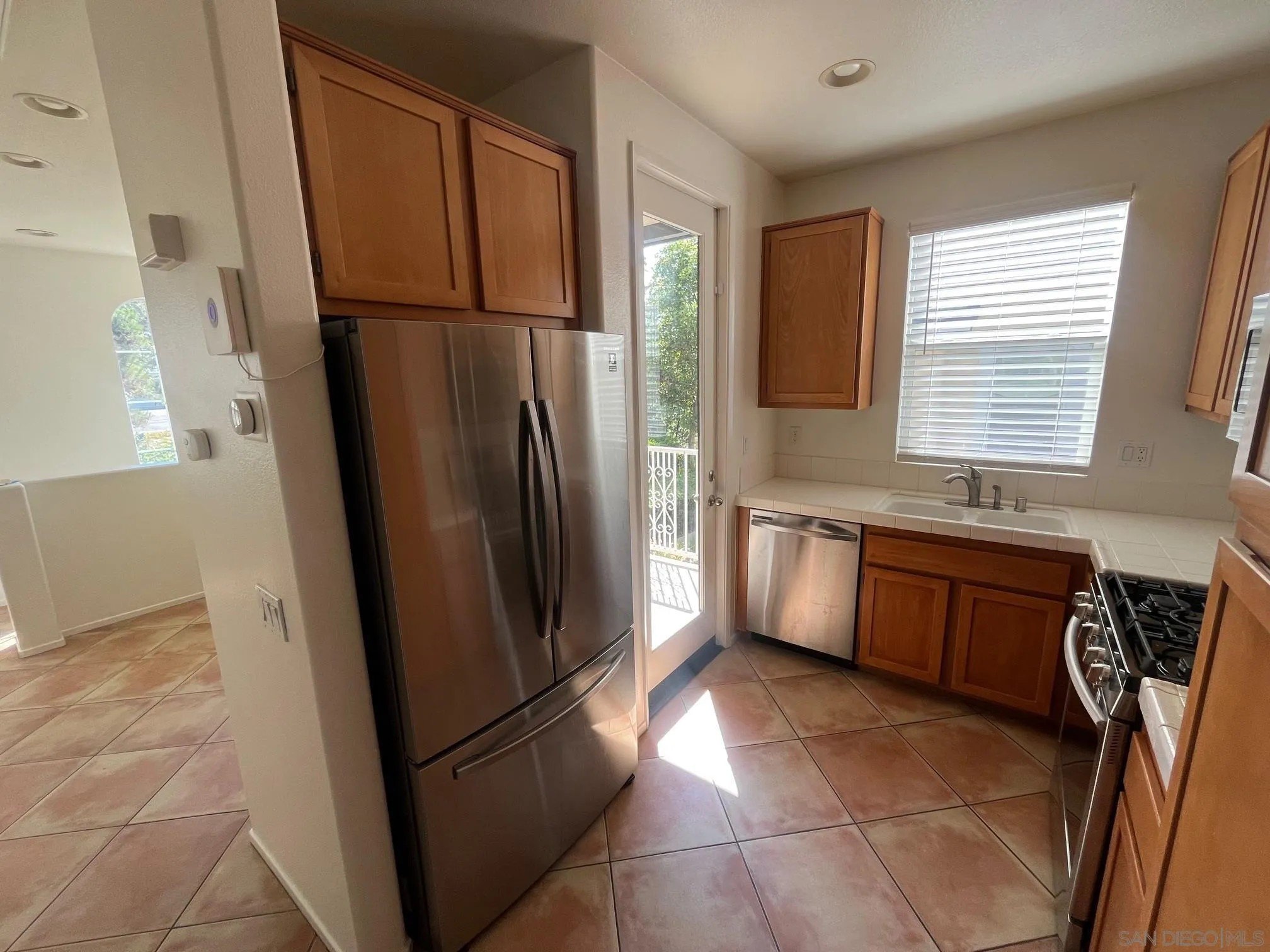Chula Vista, California, 91915, United States, 2 Bedrooms Bedrooms, ,3 BathroomsBathrooms,Residential,For Sale,1951007