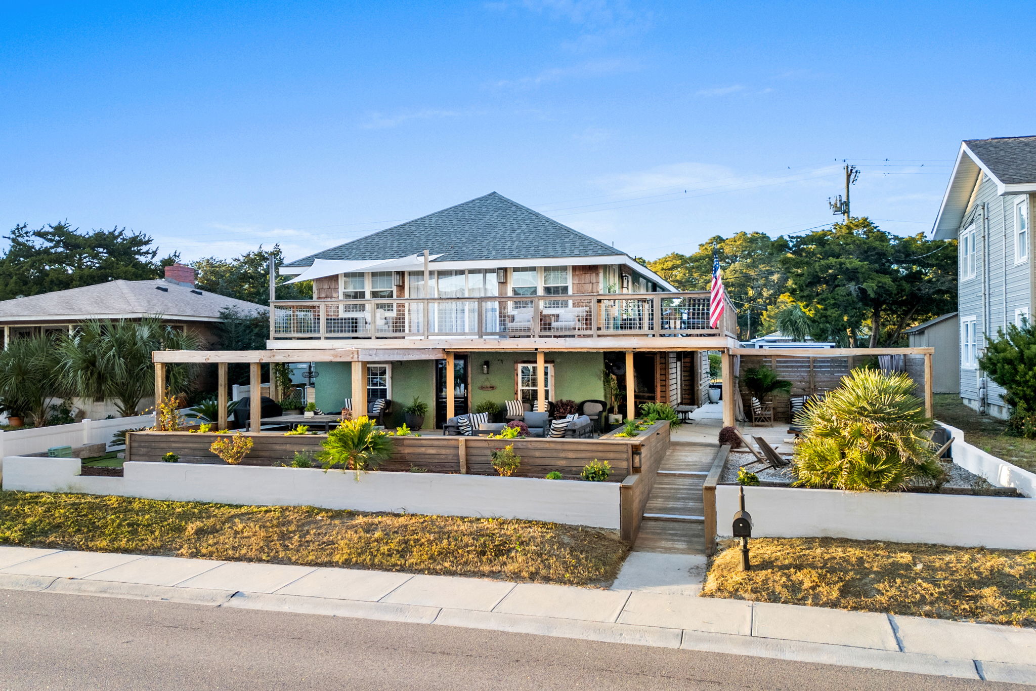 North Myrtle Beach, South Carolina, 29582, United States, 6 Bedrooms Bedrooms, ,3 BathroomsBathrooms,Residential,For Sale,1994221