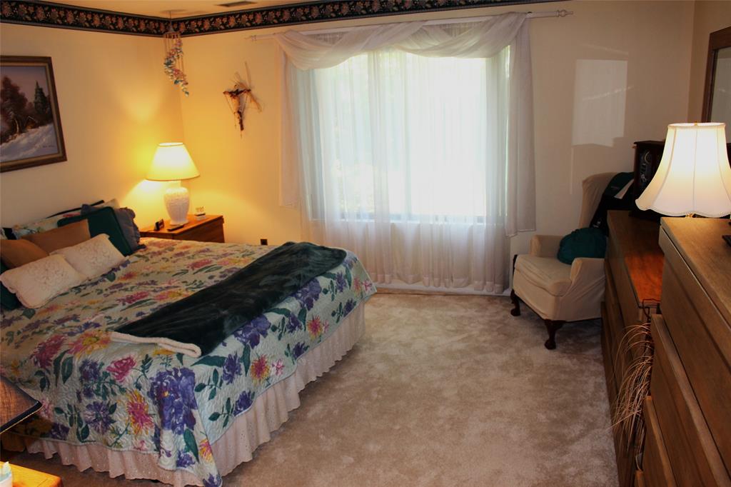 New York, New York, 11730, United States, 3 Bedrooms Bedrooms, ,3 BathroomsBathrooms,Residential,For Sale,1928706