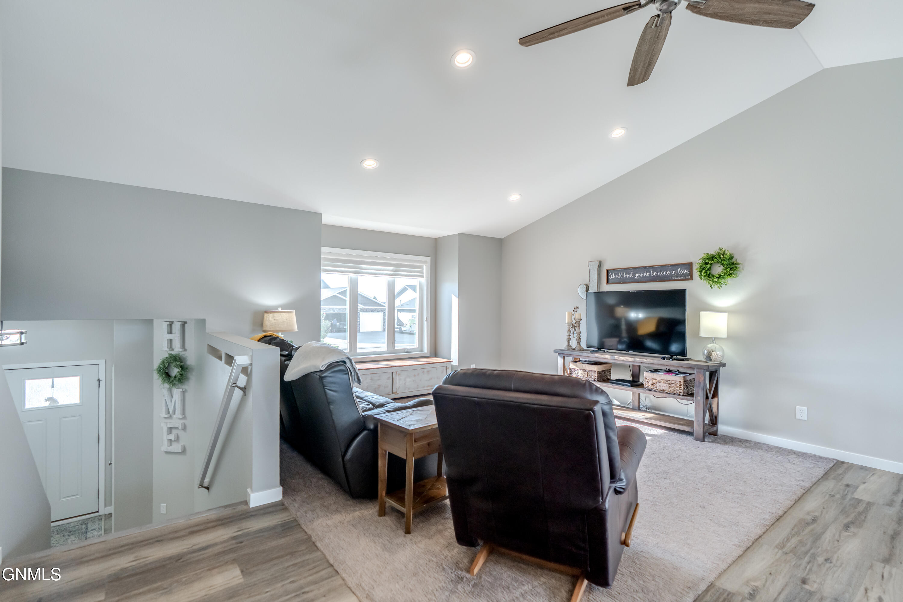 Bismarck, North Dakota, 58504, United States, 5 Bedrooms Bedrooms, ,2 BathroomsBathrooms,Residential,For Sale,1986096