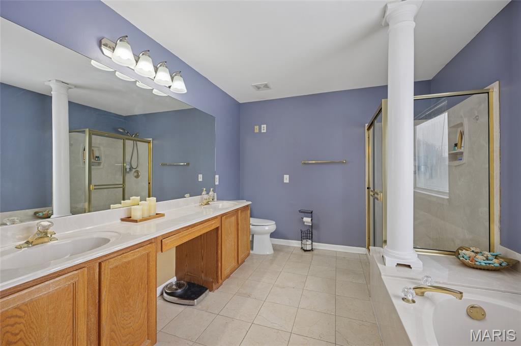 O'Fallon, Missouri, 63368, United States, 4 Bedrooms Bedrooms, ,4 BathroomsBathrooms,Residential,For Sale,2003320