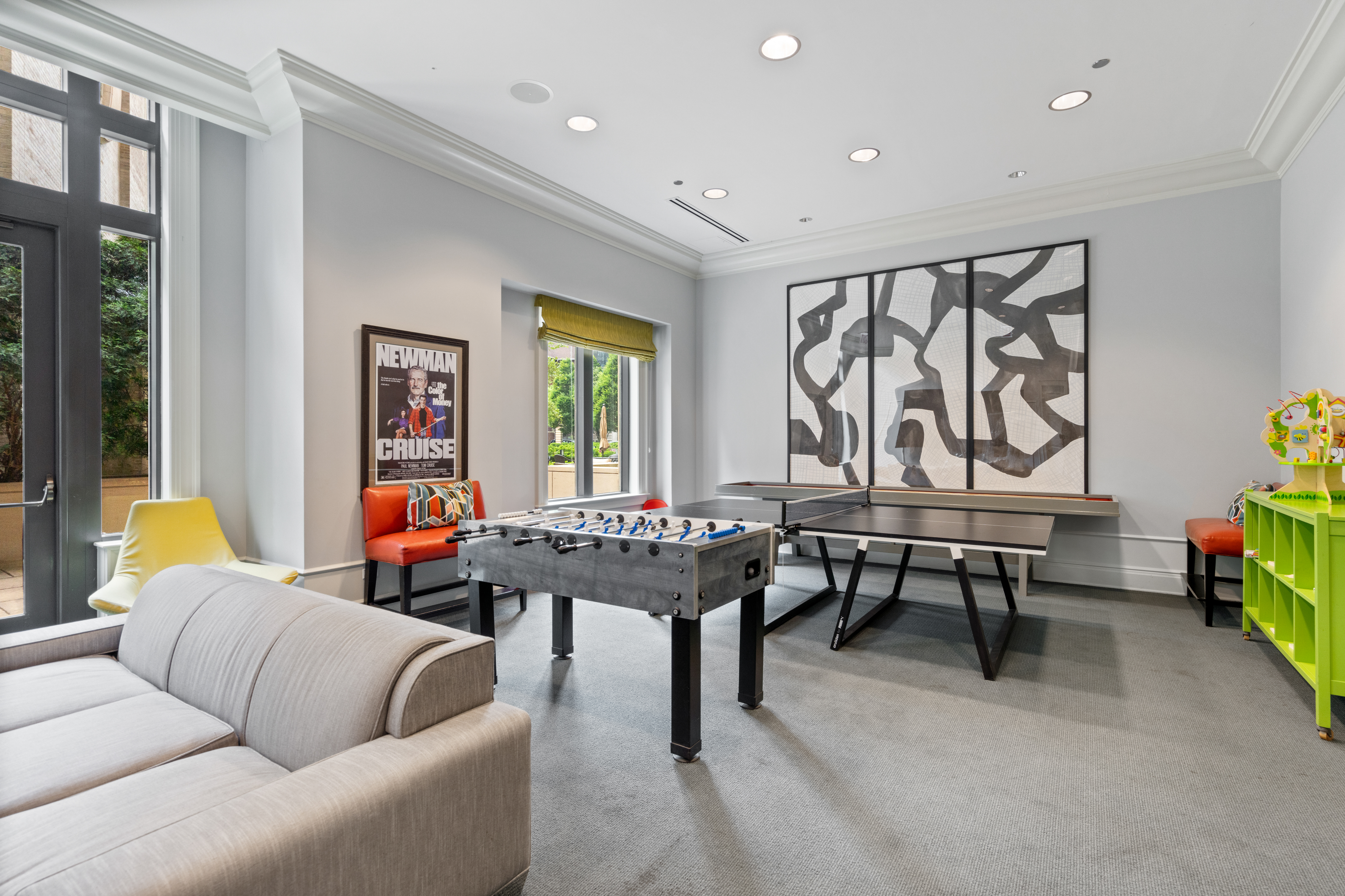  A Rare Opportunity to Own a 5,245-Square-Foot Single-Family Home - 物件實景