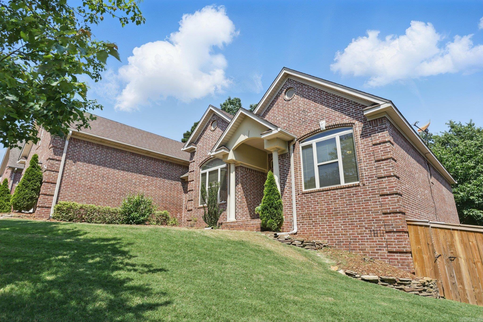 Little Rock, Arkansas, 72211, United States, 4 Bedrooms Bedrooms, ,4 BathroomsBathrooms,Residential,For Sale,1950270