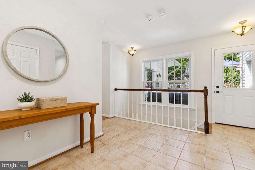 Fairfax, Virginia, 22030, United States, 3 Bedrooms Bedrooms, ,3 BathroomsBathrooms,Residential,For Sale,1904338