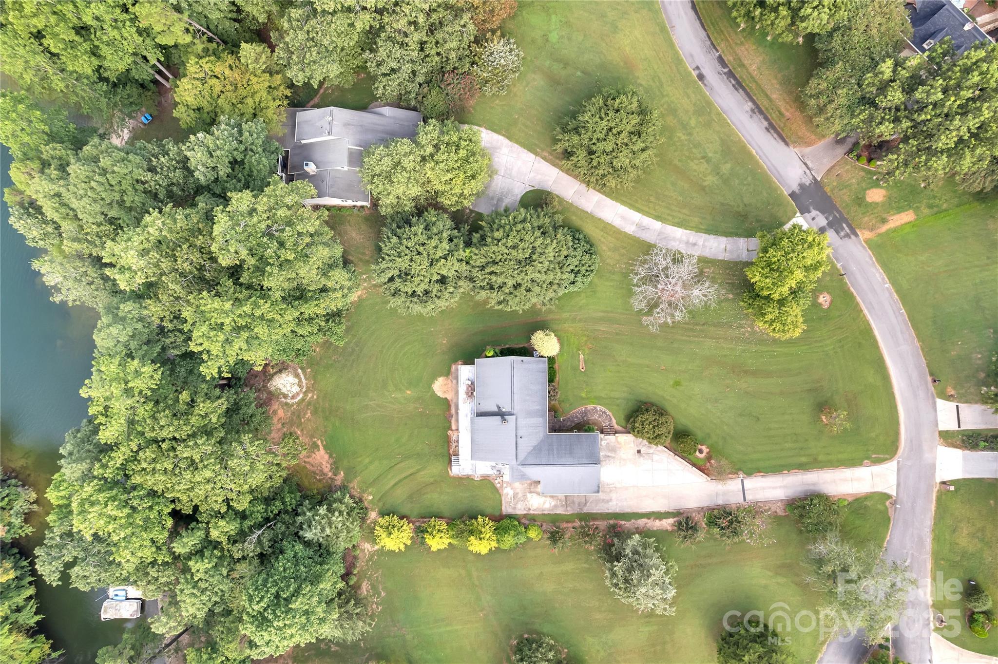 Kings Mountain, North Carolina, 28086, United States, 3 Bedrooms Bedrooms, ,3 BathroomsBathrooms,Residential,For Sale,1941598