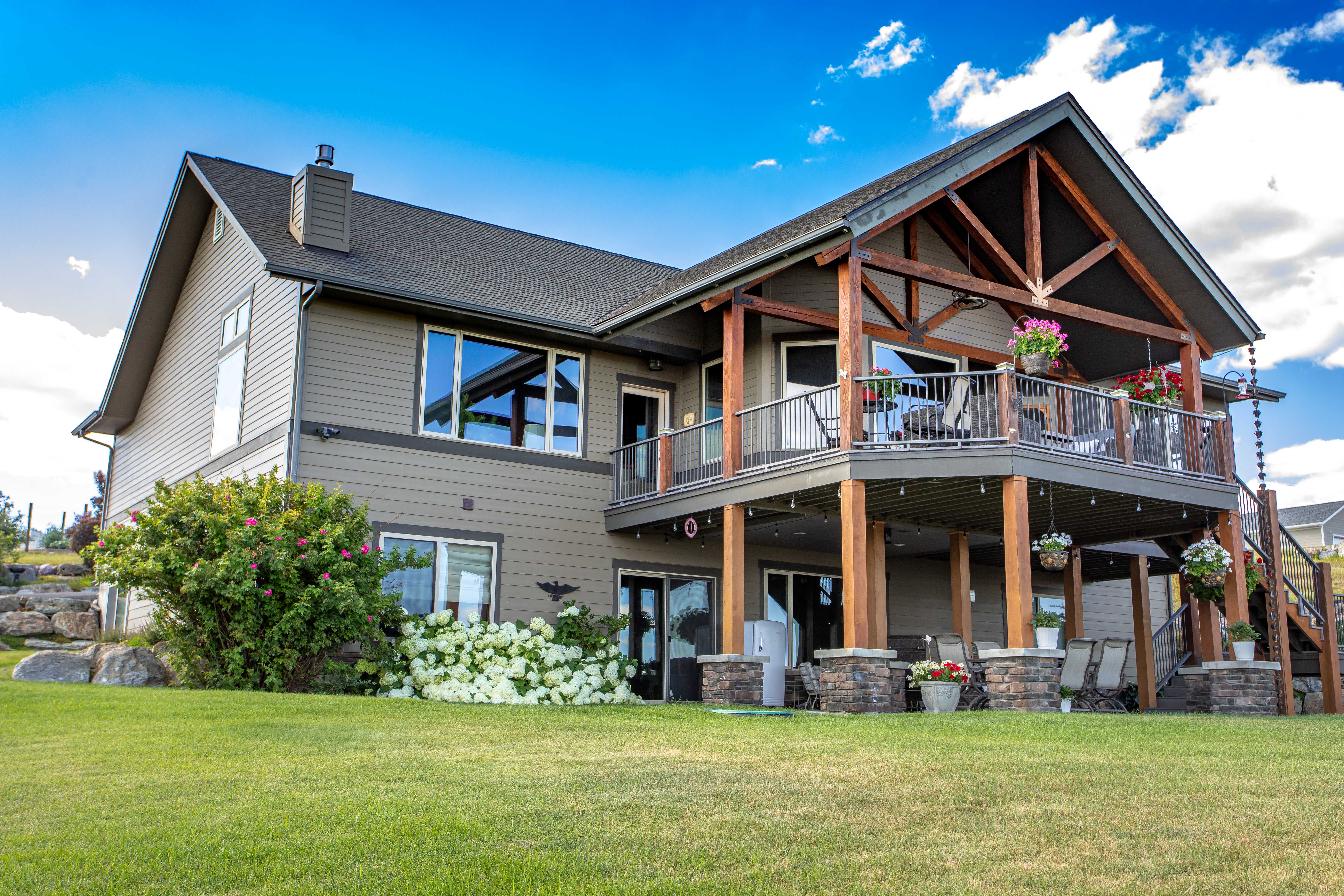 Polson, Montana, 59860, United States, 4 Bedrooms Bedrooms, ,4 BathroomsBathrooms,Residential,For Sale,1900793