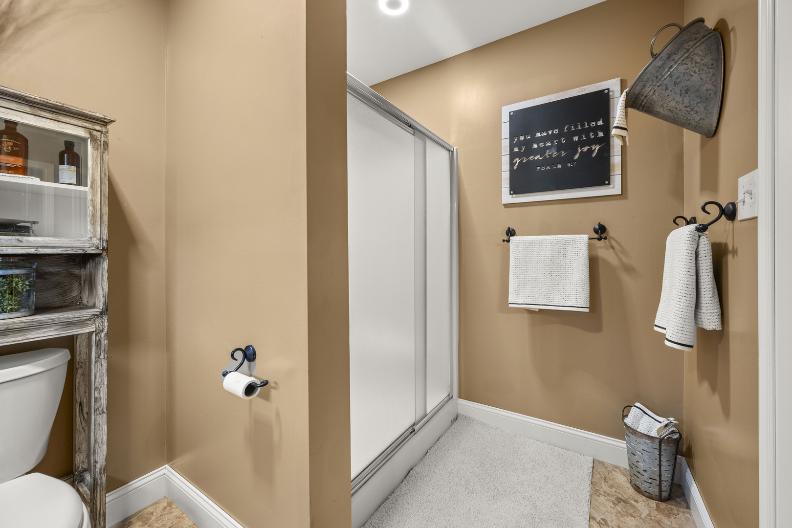 Sycamore, Illinois, 60178, United States, 4 Bedrooms Bedrooms, ,4 BathroomsBathrooms,Residential,For Sale,1999844