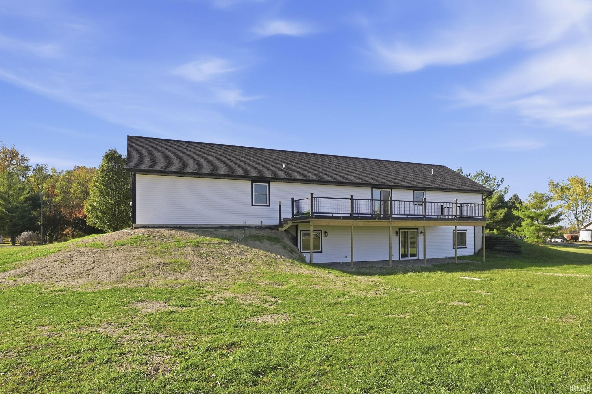 Churubusco, Indiana, 46723, United States, 3 Bedrooms Bedrooms, ,3 BathroomsBathrooms,Residential,For Sale,1987085