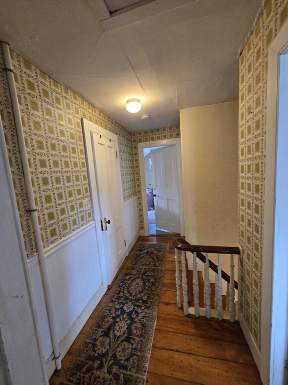 Amherst, Massachusetts, 01002, United States, 5 Bedrooms Bedrooms, ,2 BathroomsBathrooms,Residential,For Sale,1979386