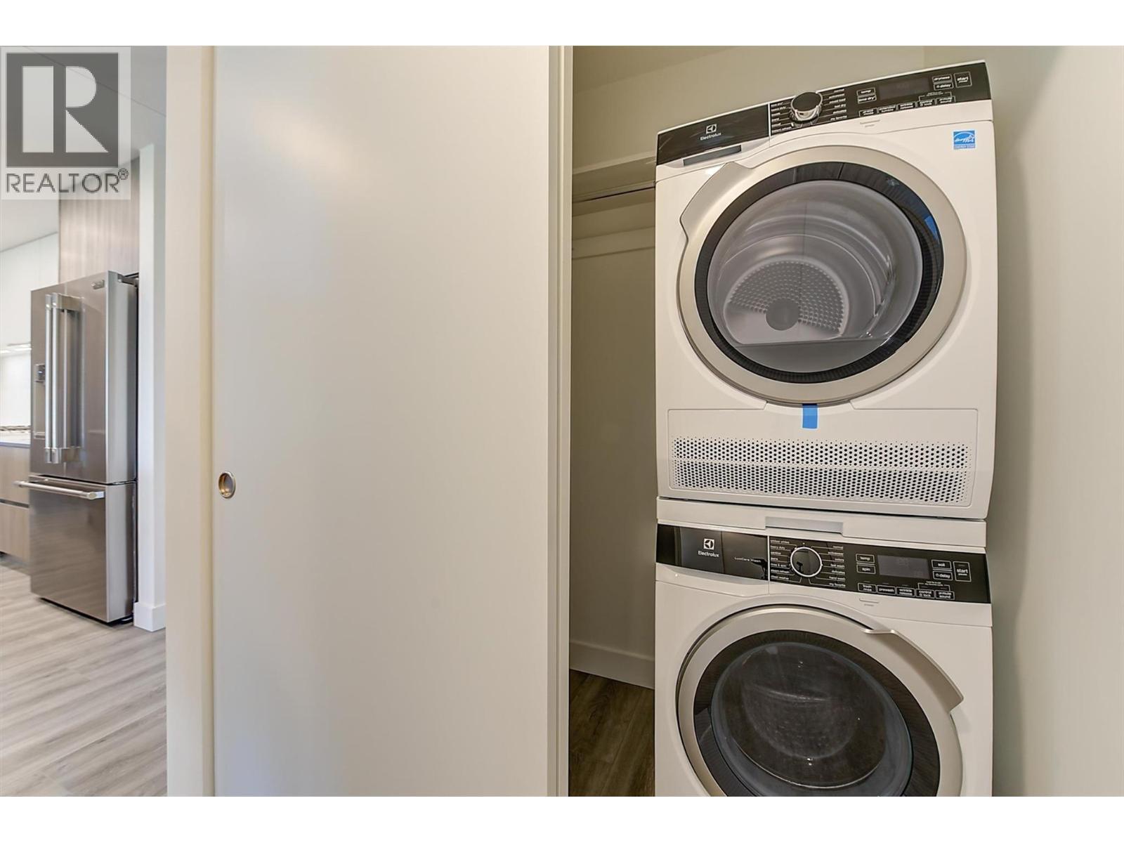 WEST KELOWNA, British Columbia, V1Z 2A9, CA, 2 Bedrooms Bedrooms, ,2 BathroomsBathrooms,Residential,For Sale,1947246