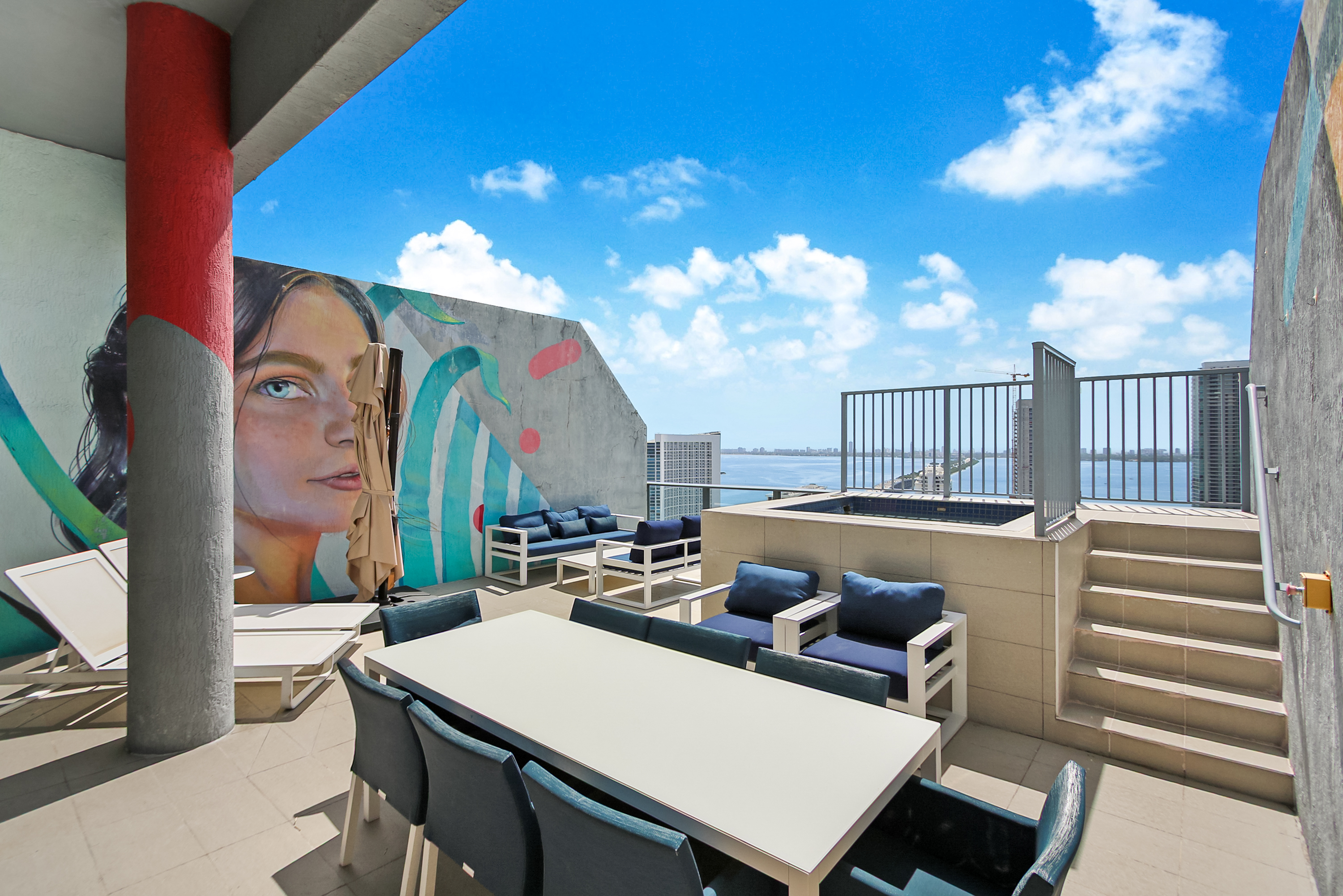  121 NE 34th St, Miami, FL, 33137 - 物件實景