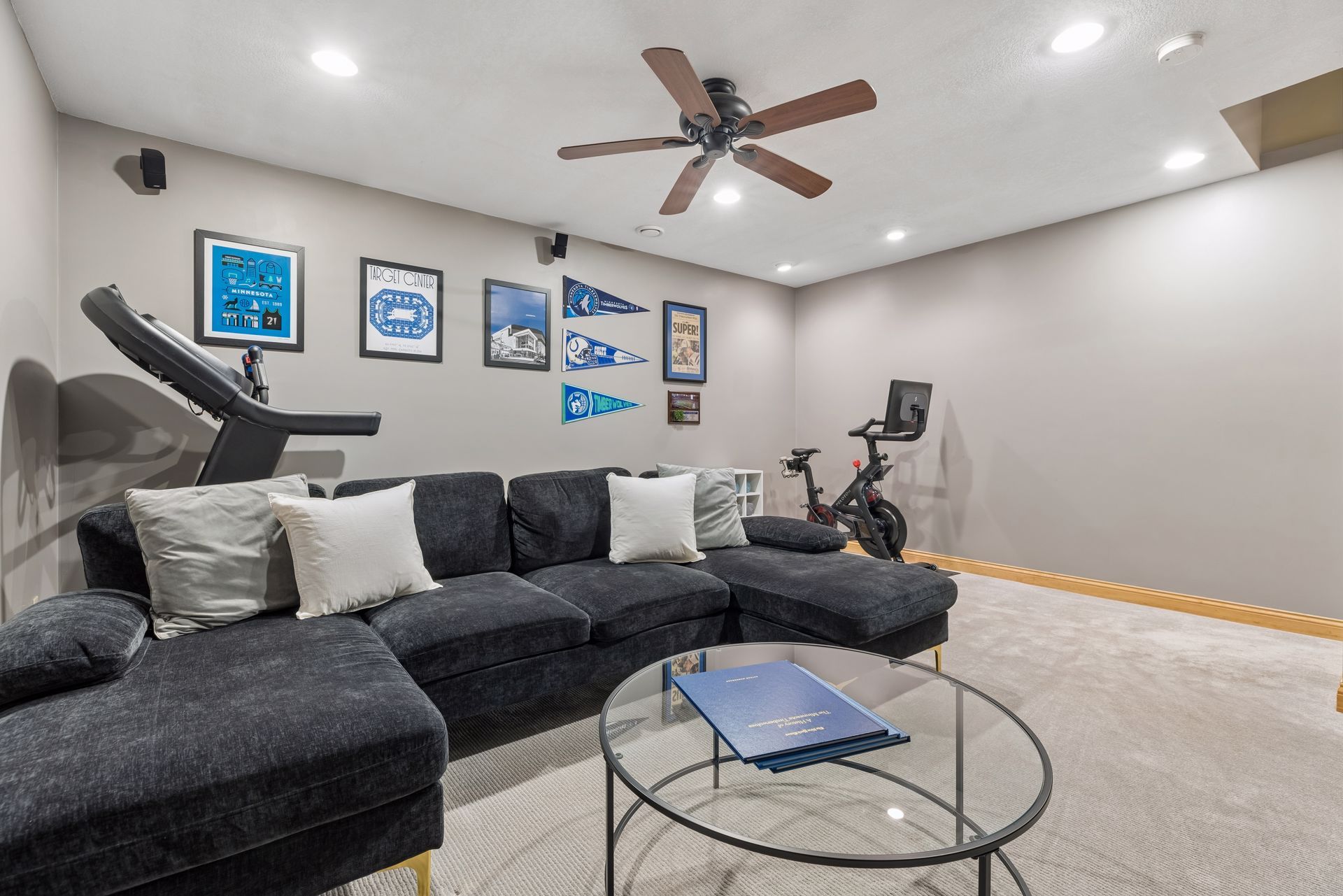  Spacious Townhome Near Lakes with Fireplace and Patio - 物件實景