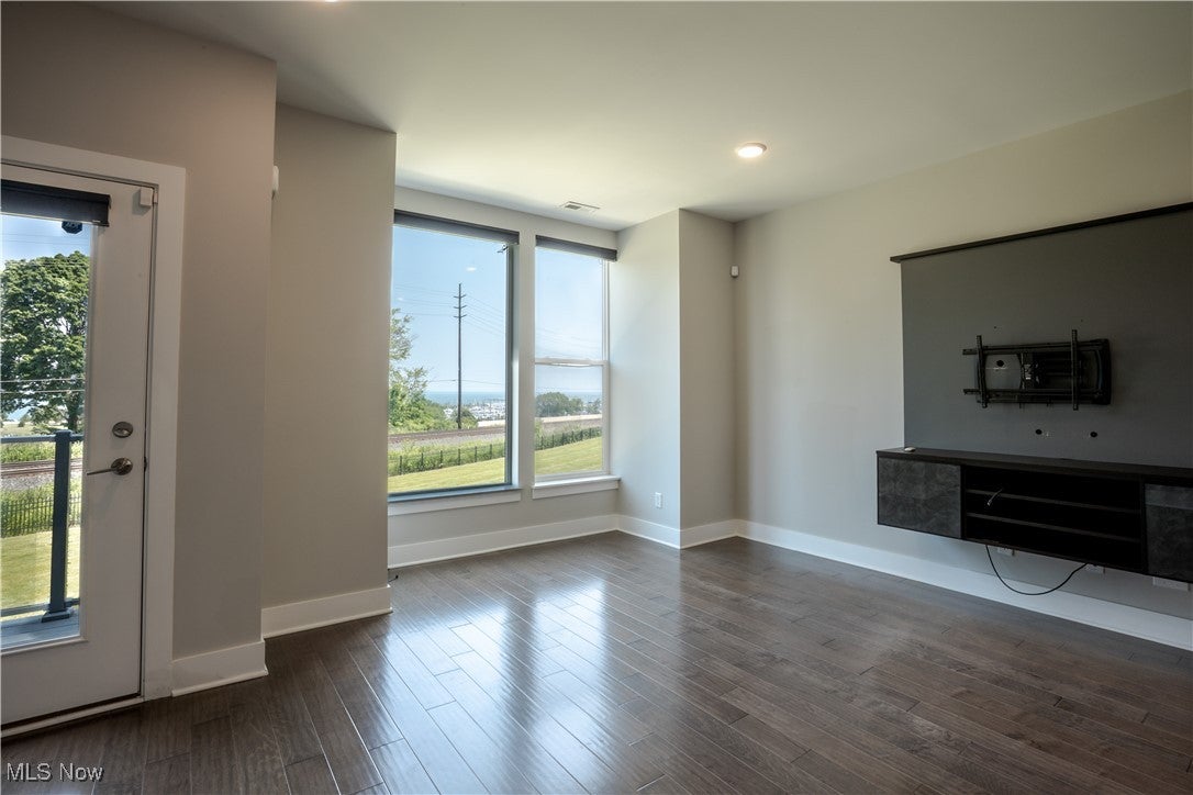 Cleveland, Ohio, 44102, United States, 3 Bedrooms Bedrooms, ,3 BathroomsBathrooms,Residential,For Sale,1923421