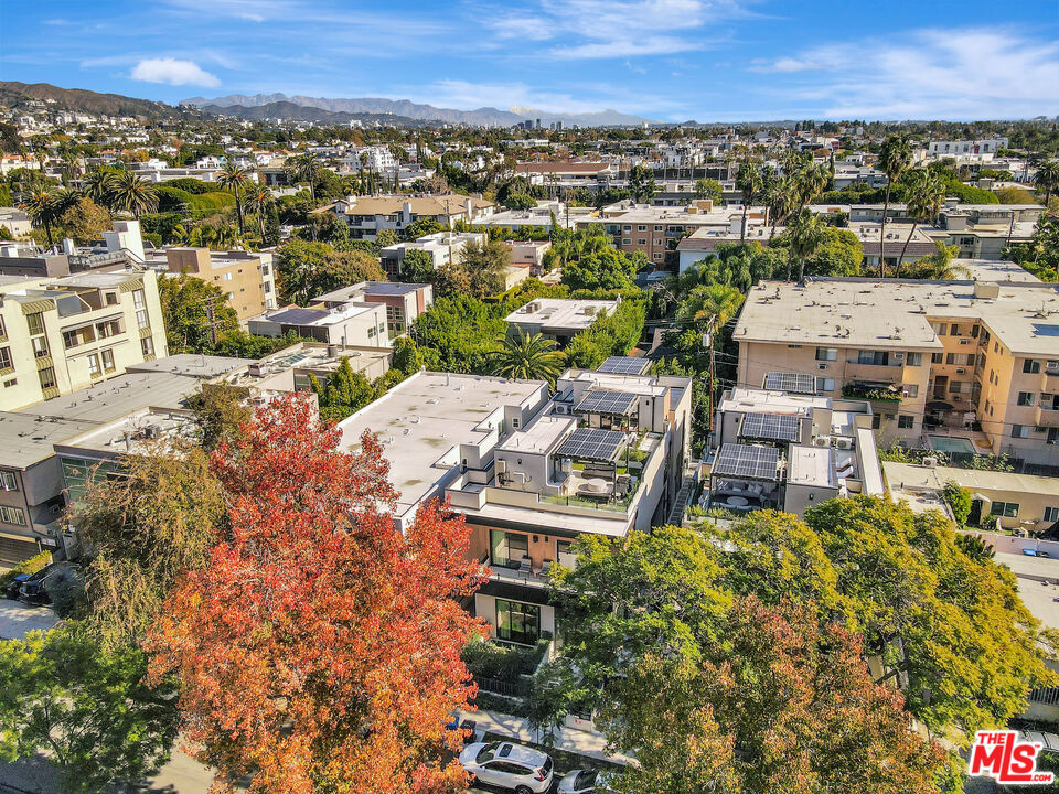 West Hollywood, California, 90069, United States, 3 Bedrooms Bedrooms, ,3 BathroomsBathrooms,Residential,For Sale,1999893